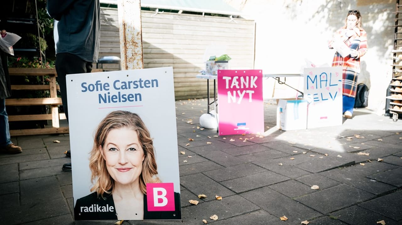 billedtekst familie nedbryder Radikale har mistet over 10.000 stemmer til Løkke i valgkampens første uge  - Altinget - Alt om politik: altinget.dk