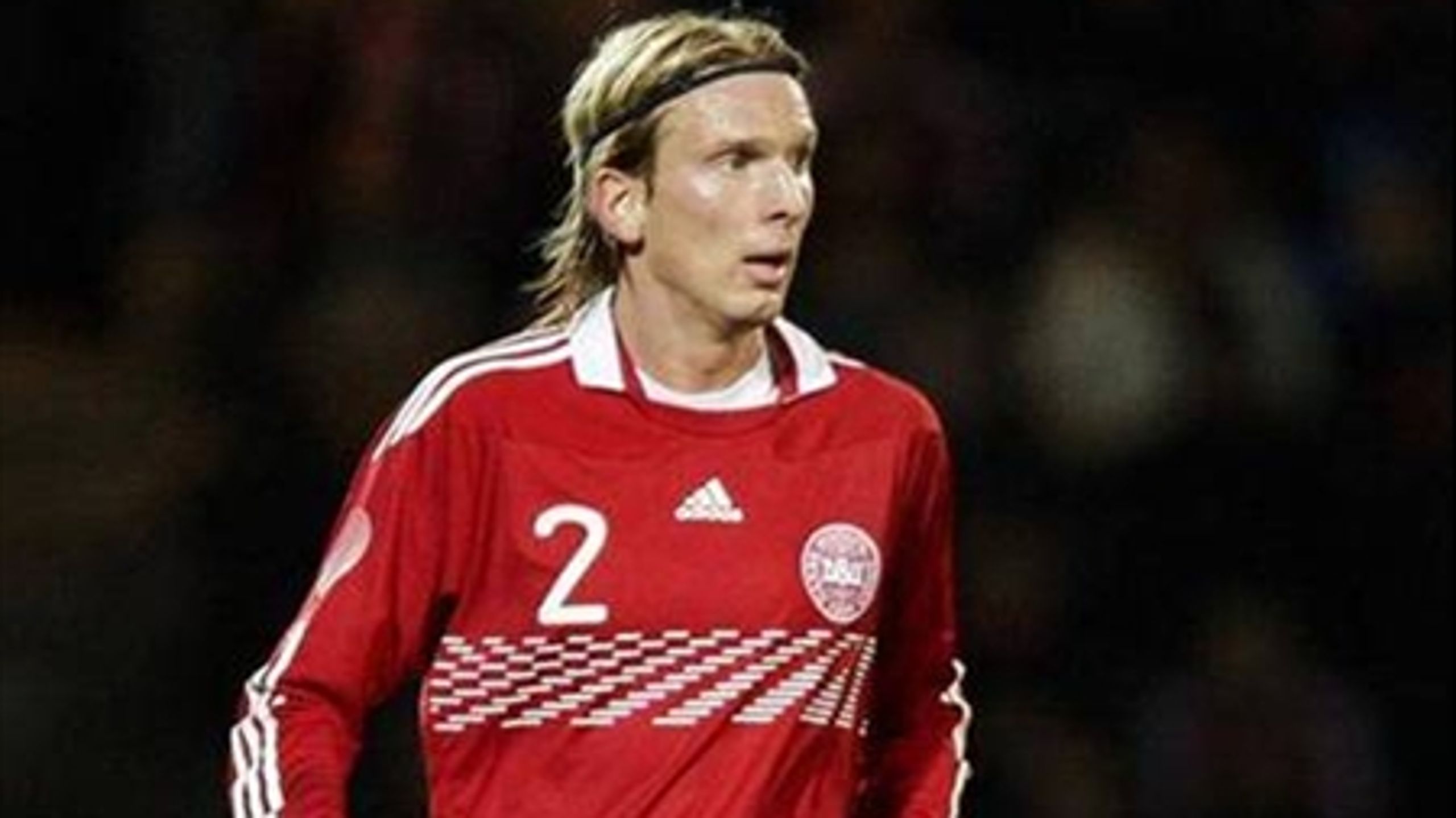 Hvis EU skulle stille med et fodboldhold til VM, ville Danmark sandsynligvis bidrage med sine defensive styrker. Her er det den danske "balancespiller" Christian Poulsen.