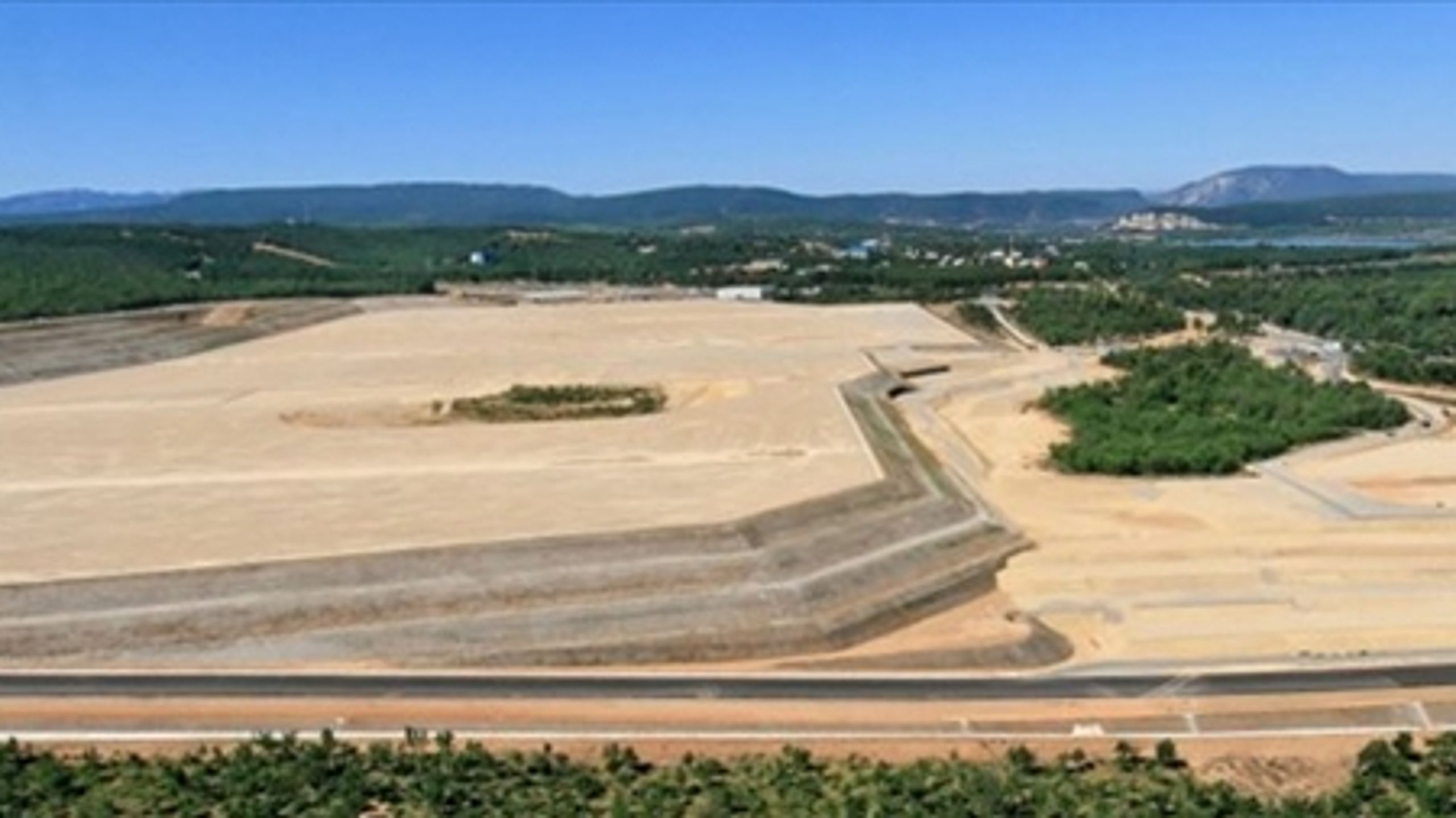 Udsnit af byggegrunden i Cadarache i Sydfrankrig, hvor ITER-projektet skal realiseres. 