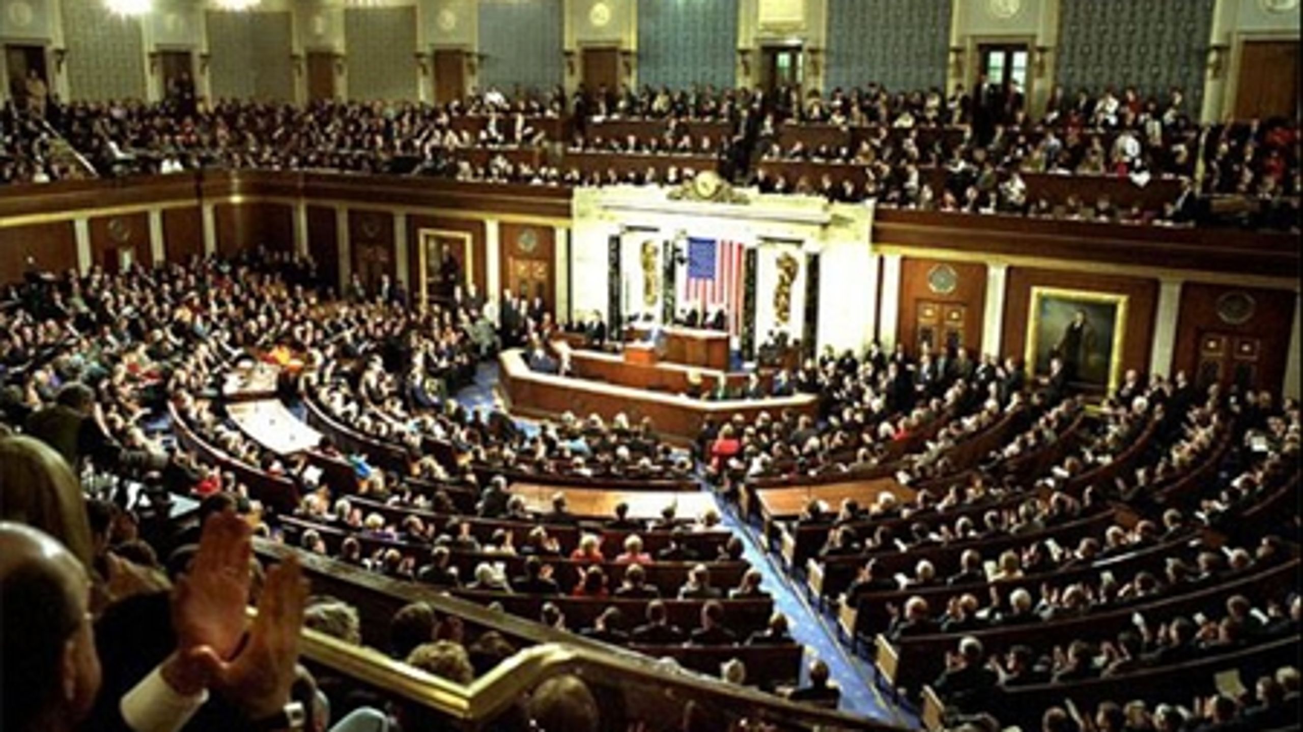 Den amerikanske Kongres, som er den lovgivende magt i USA, består af to kamre: Senatet og Repræsentanternes Hus.