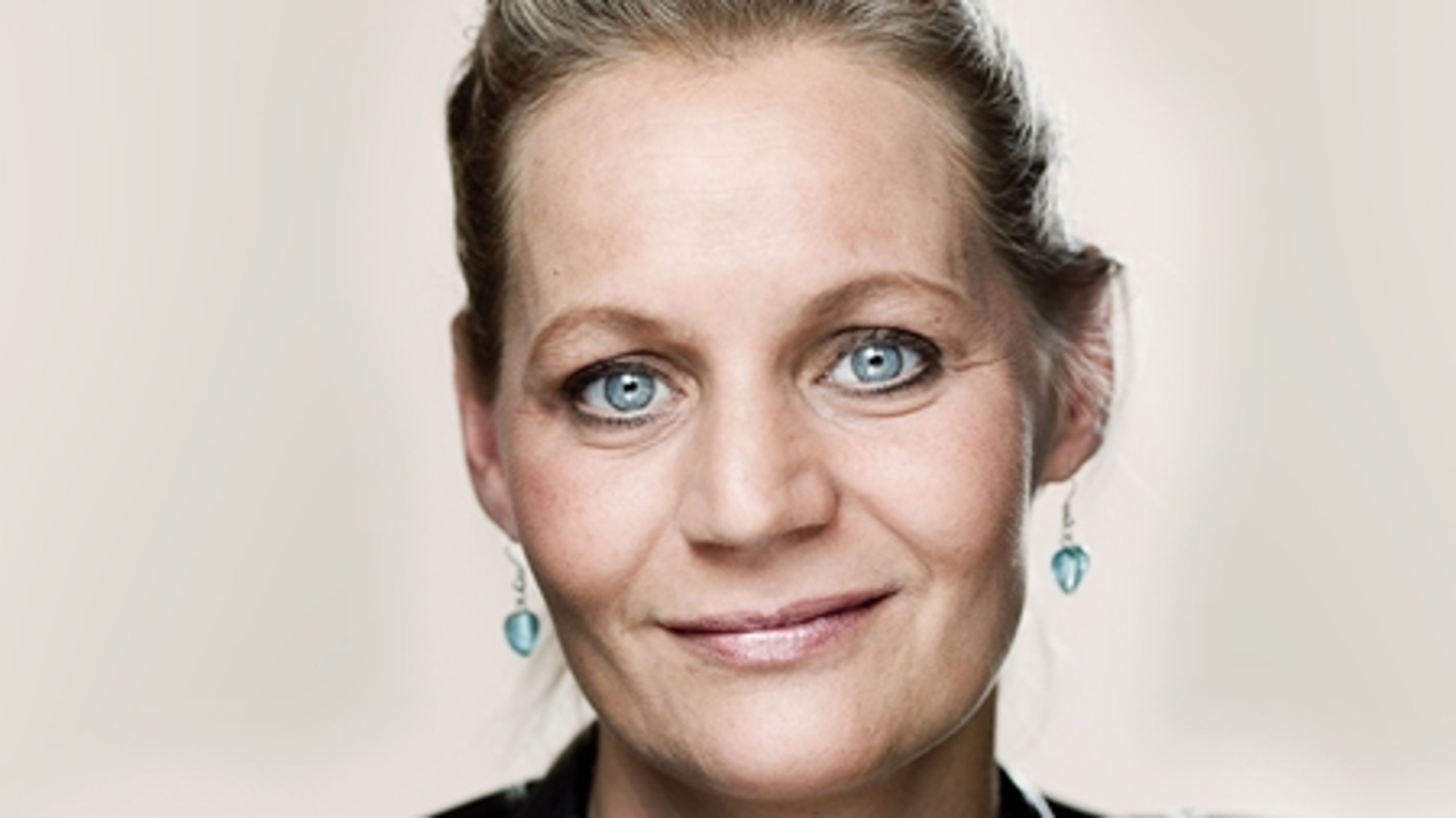 Karina Adsbøl fra Dansk Folkeparti er skuffet over, at Enhedslisten bakkede ud af et fælles initiativ mod bolighajer.