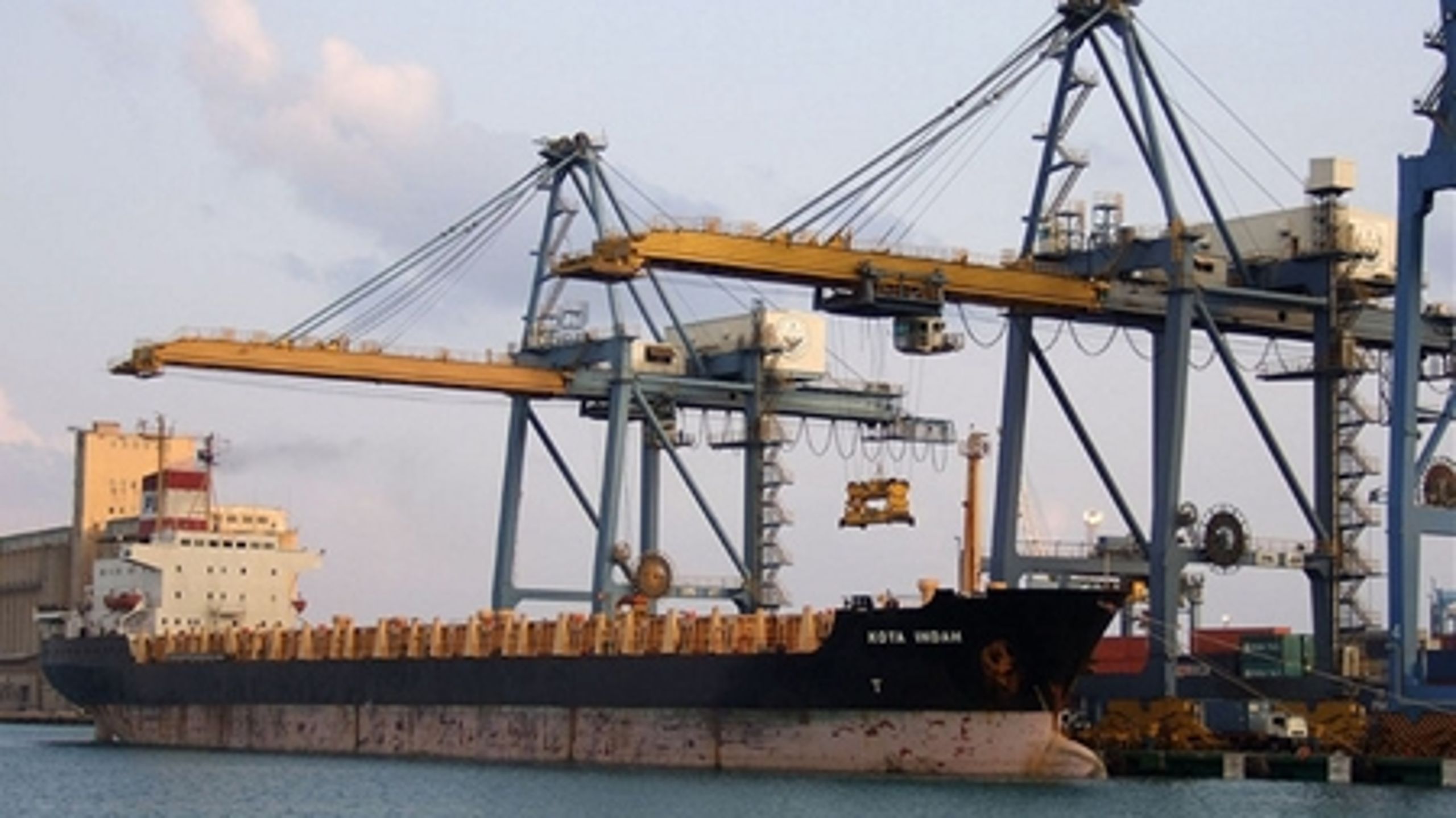 Sudan købte tilbage i starten af 1980'erne blandt andet to skibe af danske virksomheder. Pengene blev aldrig betalt, og nu er gælden vokset markant på grund af strafrenter (billede: Port Sudan). 