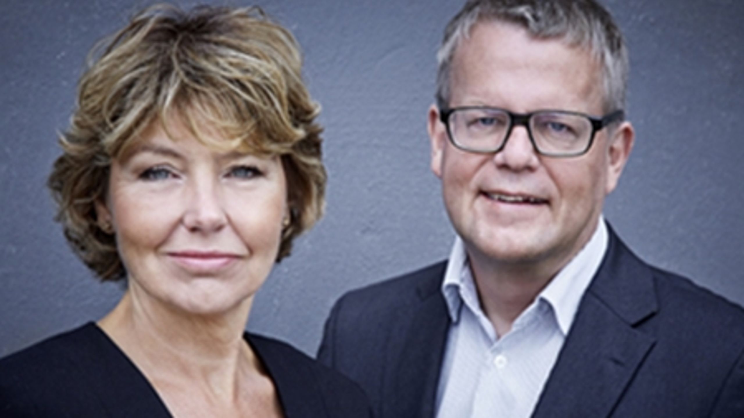 Under rubrikken "Mandagstræneren" skriver Susanne Hegelund og Peter Mose hver uge klummer til Altinge.dks abonnenter om embedsmænd, lobbyister, politikere og kommunikation.