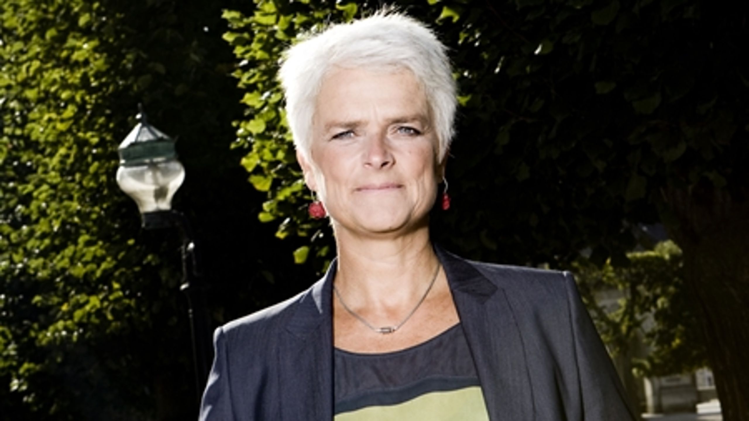 I modsætning til sine forhenværende regeringskollegaer hos Socialdemokraterne og Radikale, bakker Anette Vilhelmsen (SF) op om lokale arbejdstidsaftaler mellem lærerne og kommunerne.