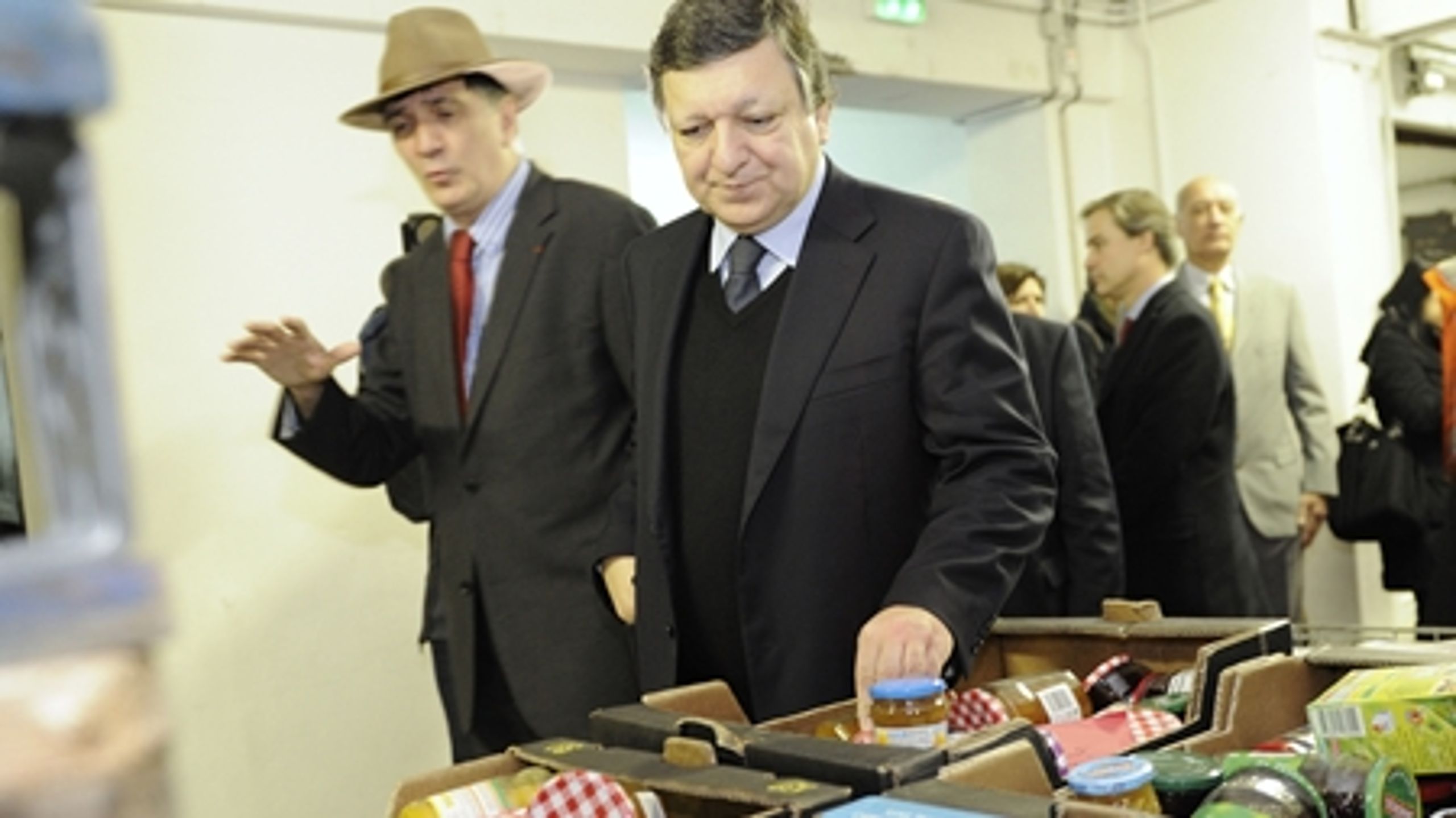 Europa-Kommissionens formand José Manuel Barroso har været en stor fortaler for den nye fond. Her besøger han en fødevarebank i Frankrig.