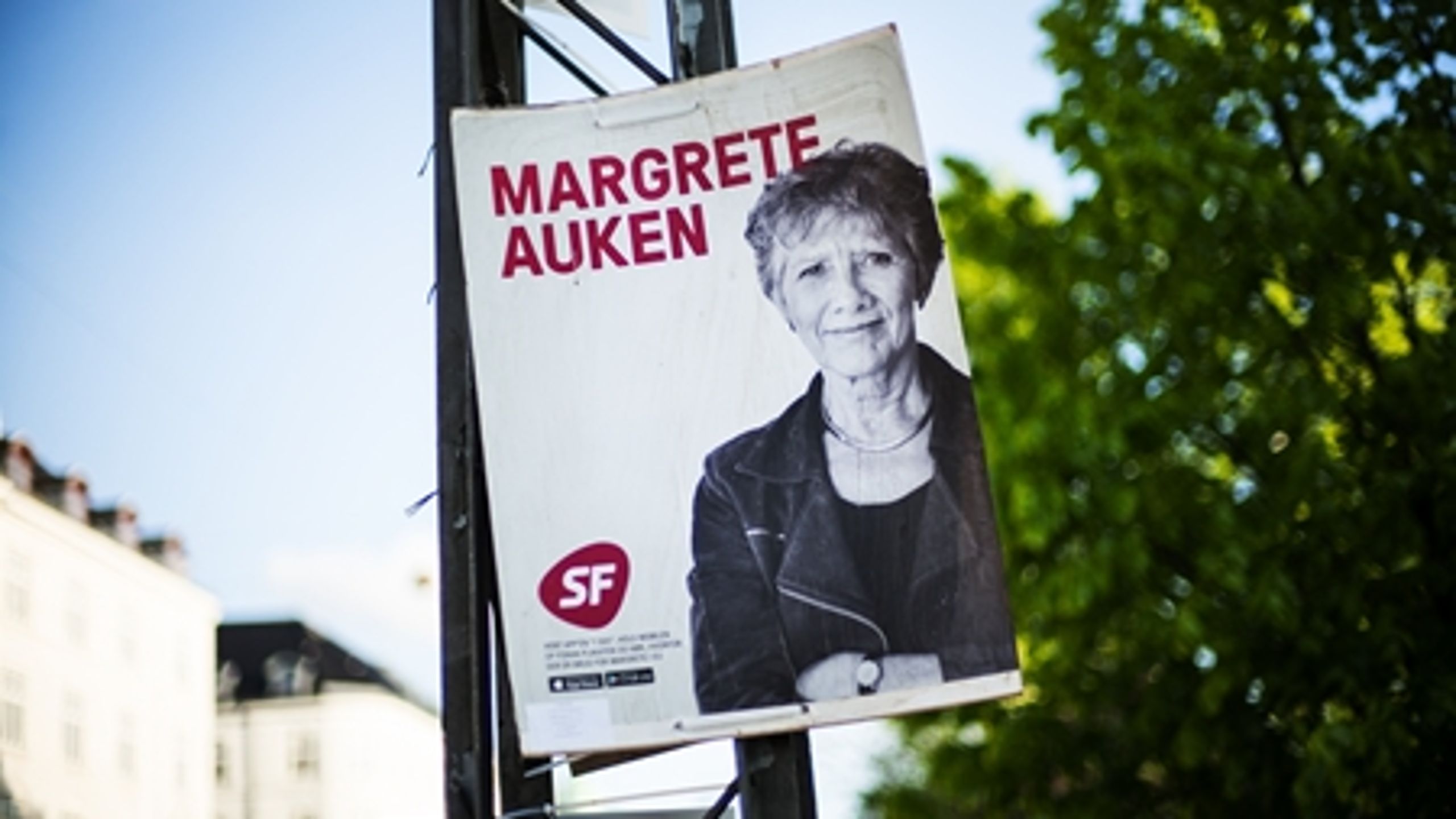 Margrete Auken (SF) står til genvalg, mens DF bliver det største parti ved valget til Europa-Parlamentet, viser nyt snit af meningsmålinger fra Risbjerg.