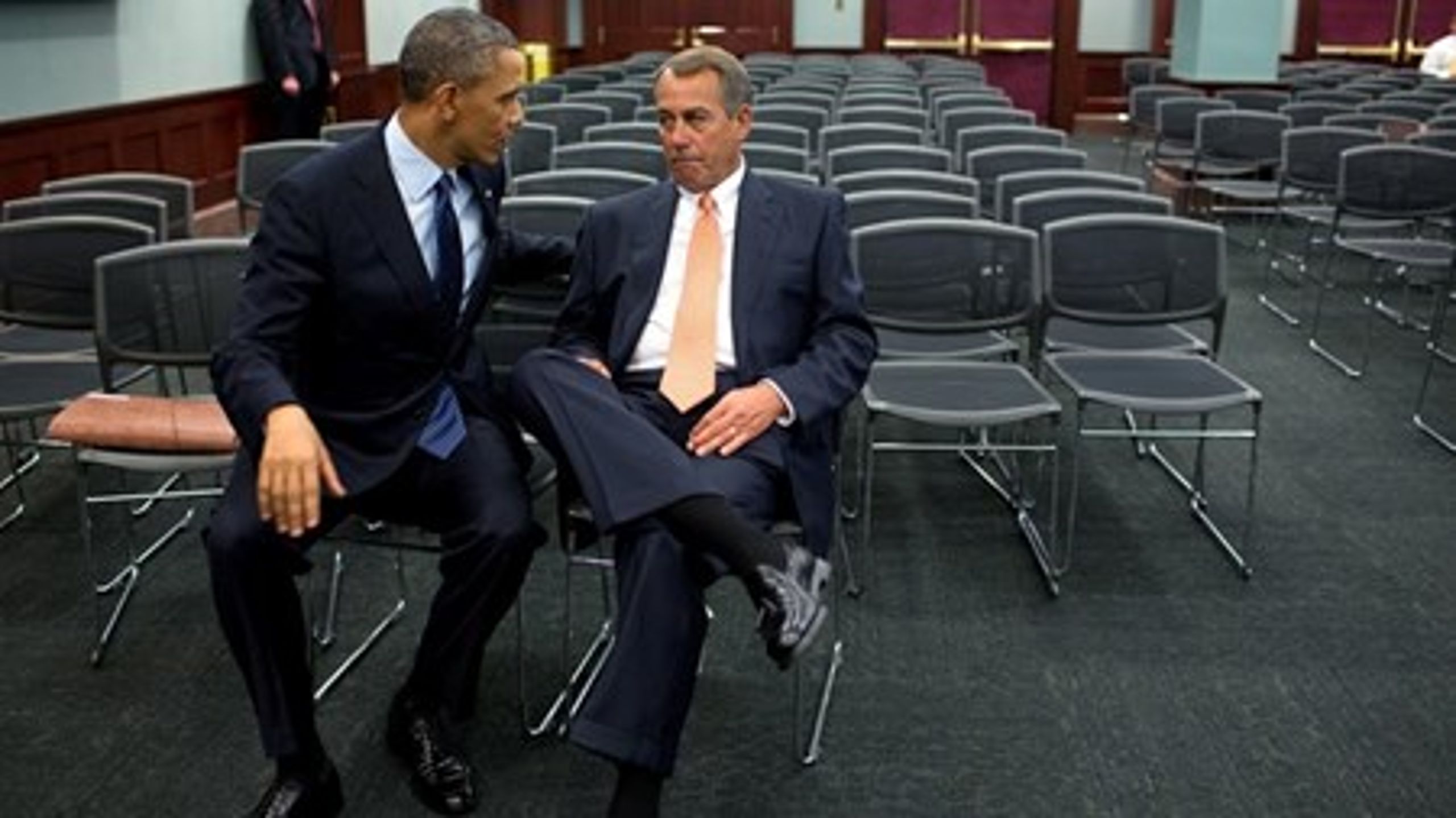 <br>Obama og Boehner ved et tidligere møde. Pengekassen løber tør den 11. december, hvis ikke Kongressen kan nå til enighed om et nyt budget inden da.<br>