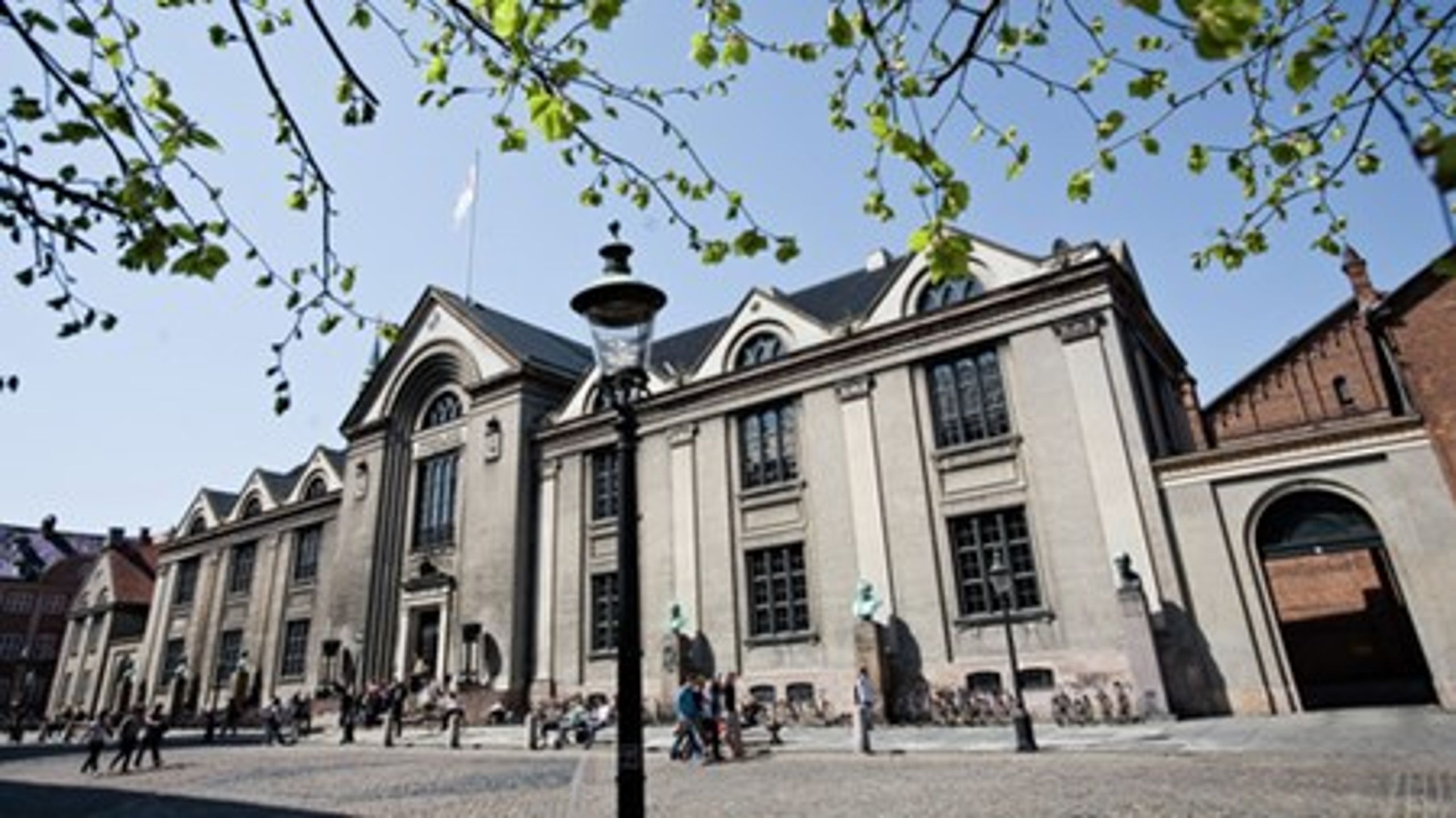 Hvis uddannelsesminister Sofie Carsten Nielsens (R) plan holder, vil Københavns Universitet til september næste år få en salgsopstilling på de bygninger, universitetet i dag lejer. Et eventuelt bygningssalg bliver på ministeriets præmisser.<br>