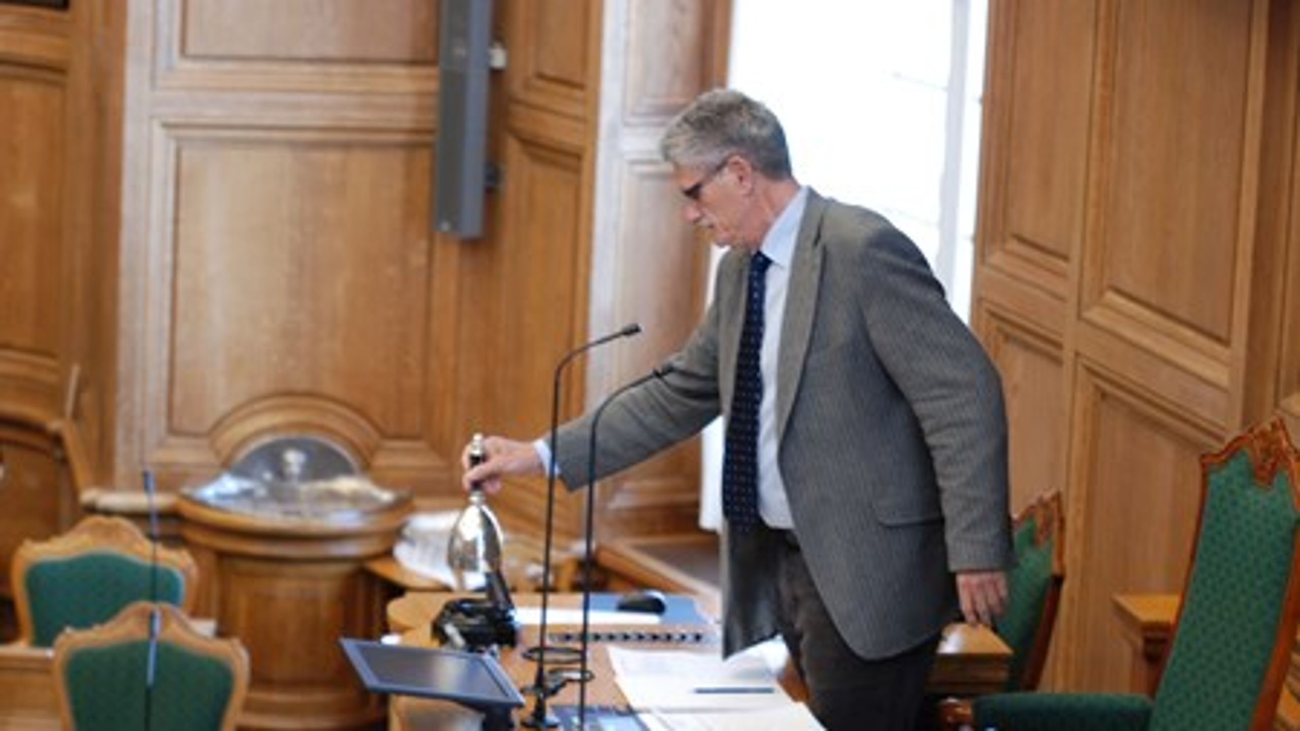 Formand for Folketinget, Mogens Lykketoft, er åben over for at styrke Folketingets lovsekretariat.