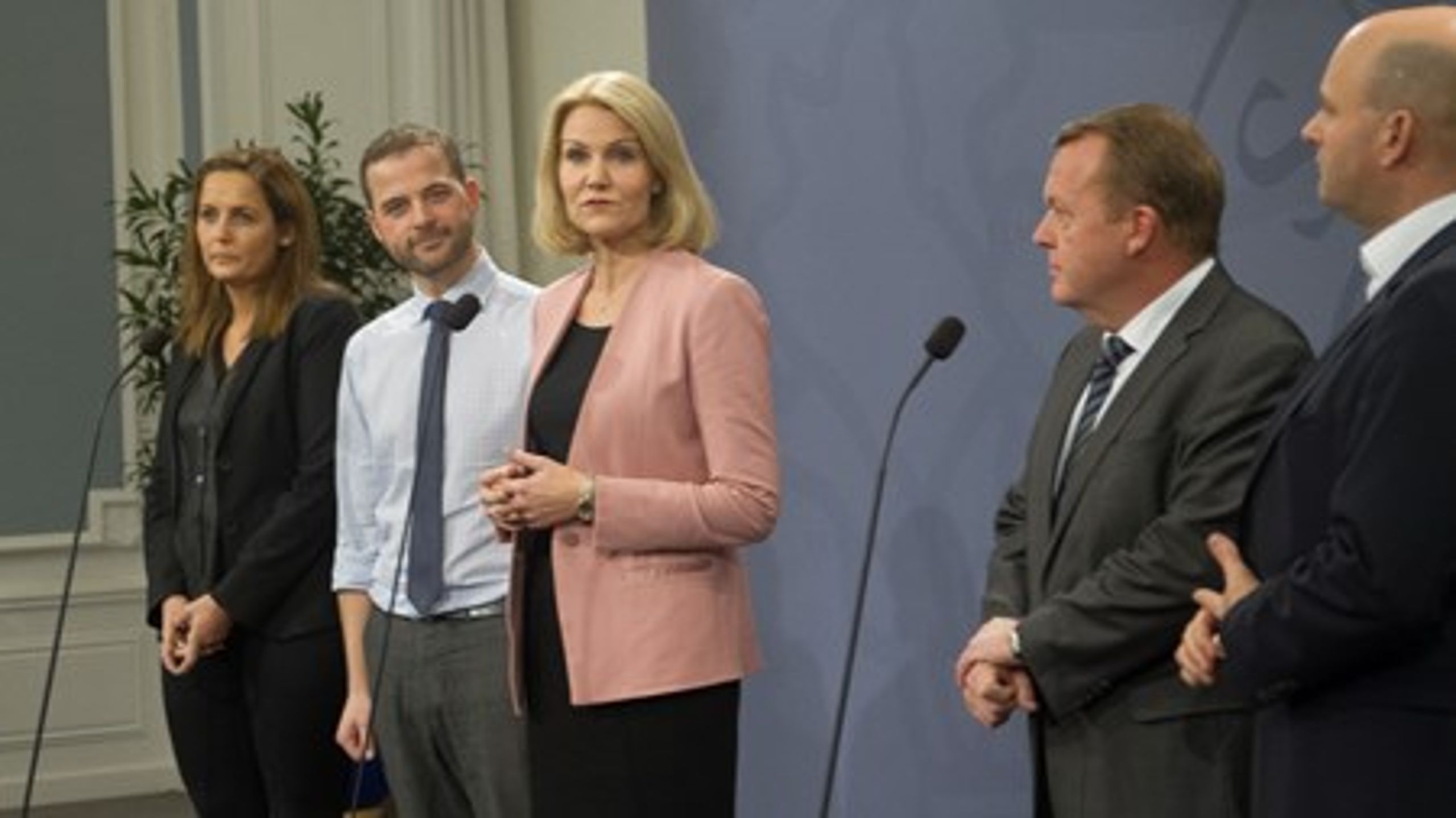 Aftalen fra december&nbsp;om at sende det danske retsforbehold til folkeafstemning betød samtidig, at bestræbelserne på at samle aftalepartierne om en stor europapolitisk aftale blev skrinlagt.