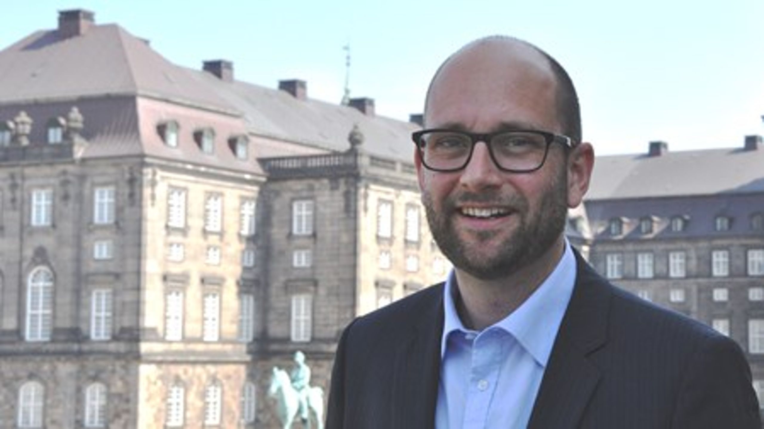 Socialdemokraternes transportordfører, Rasmus Prehn, efterlyser Venstres plan for elektrificering af den danske jernbane.
