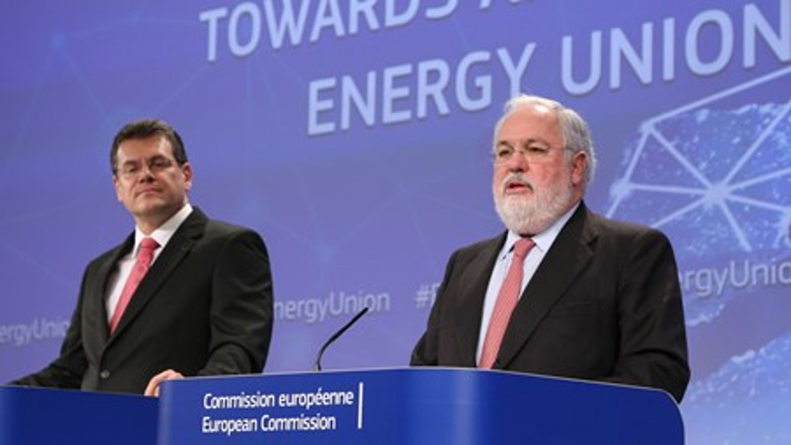 Maroš
Šefčovič (tv.) har det overordnede ansvar for energiunionen, mens Miguel Arias Cañete&nbsp;primært&nbsp;står for at udforme den&nbsp;nødvendige lovgivning.