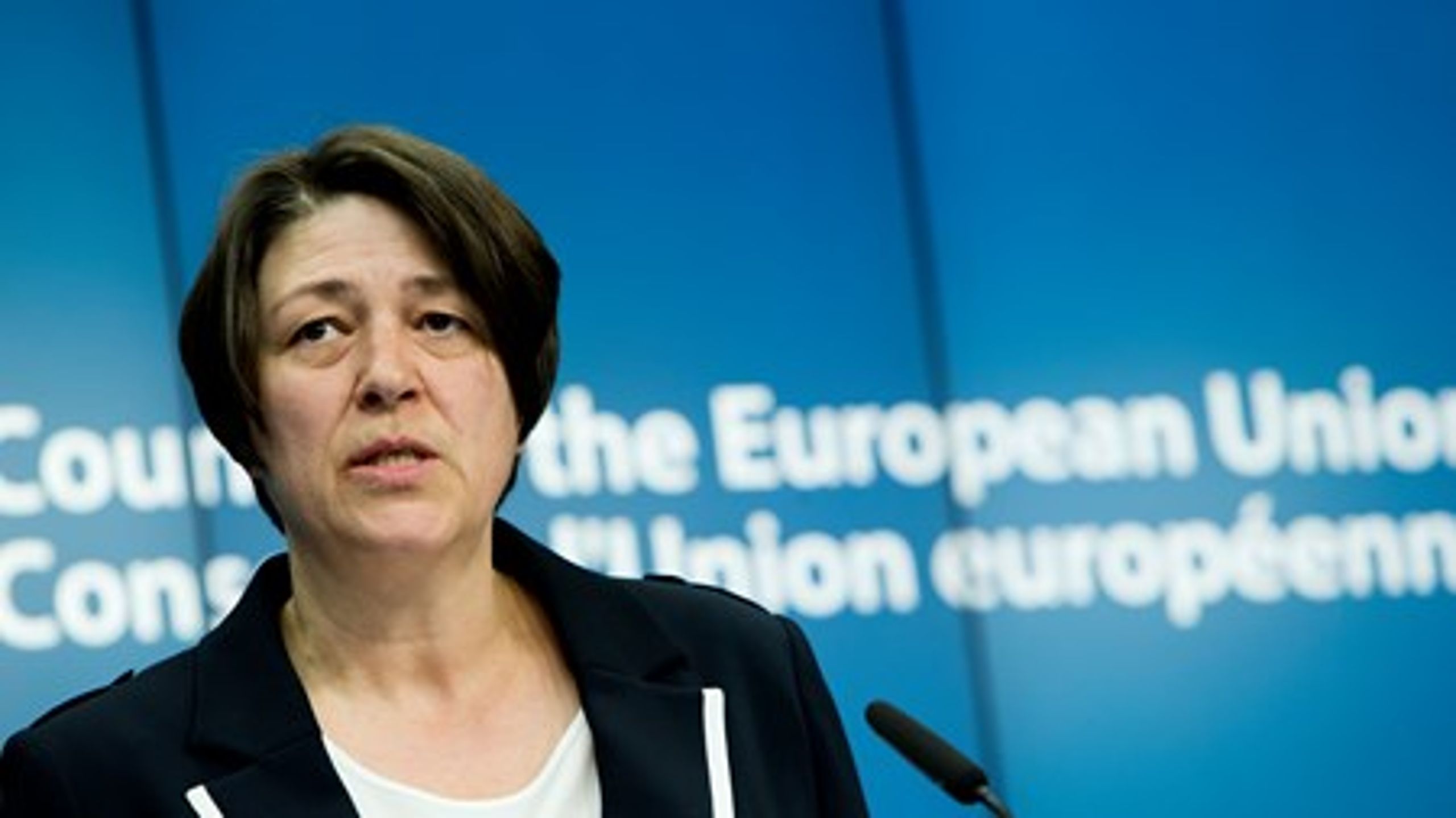 EU's transportkommissær Violeta Bulc har lovet at huske de sociale vilkår i luftfartsbranchen, når hun senere på året skal præsentere en ny luftfartspakke.