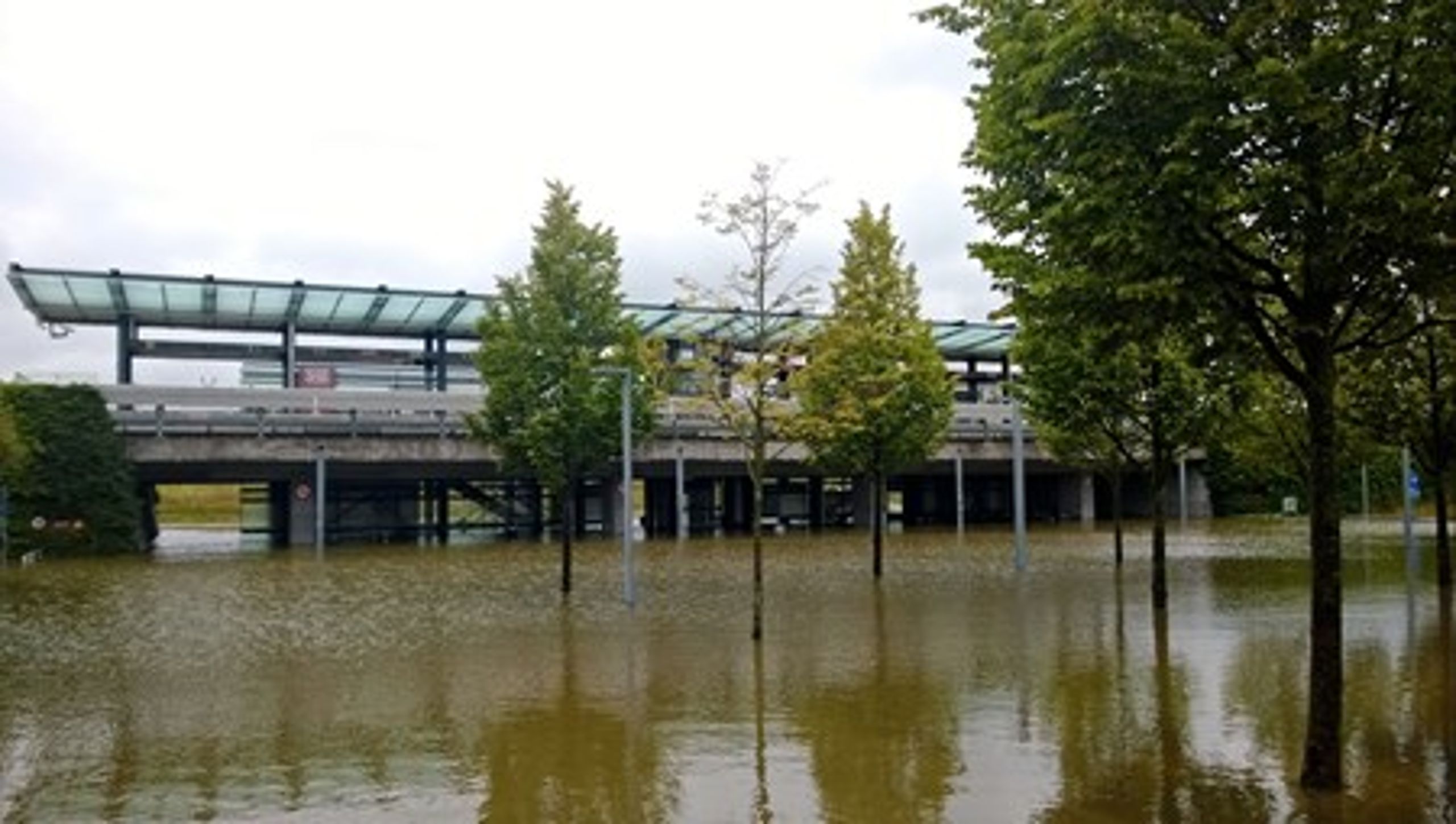 En klimatilpasningslov skal ifølge SF hjælpe til at&nbsp;forhindre oversvømmelser som dem, der de seneste år flere gange har ramt København hårdt. Forslaget bakkes op fra begge sider af Folketingssalen.