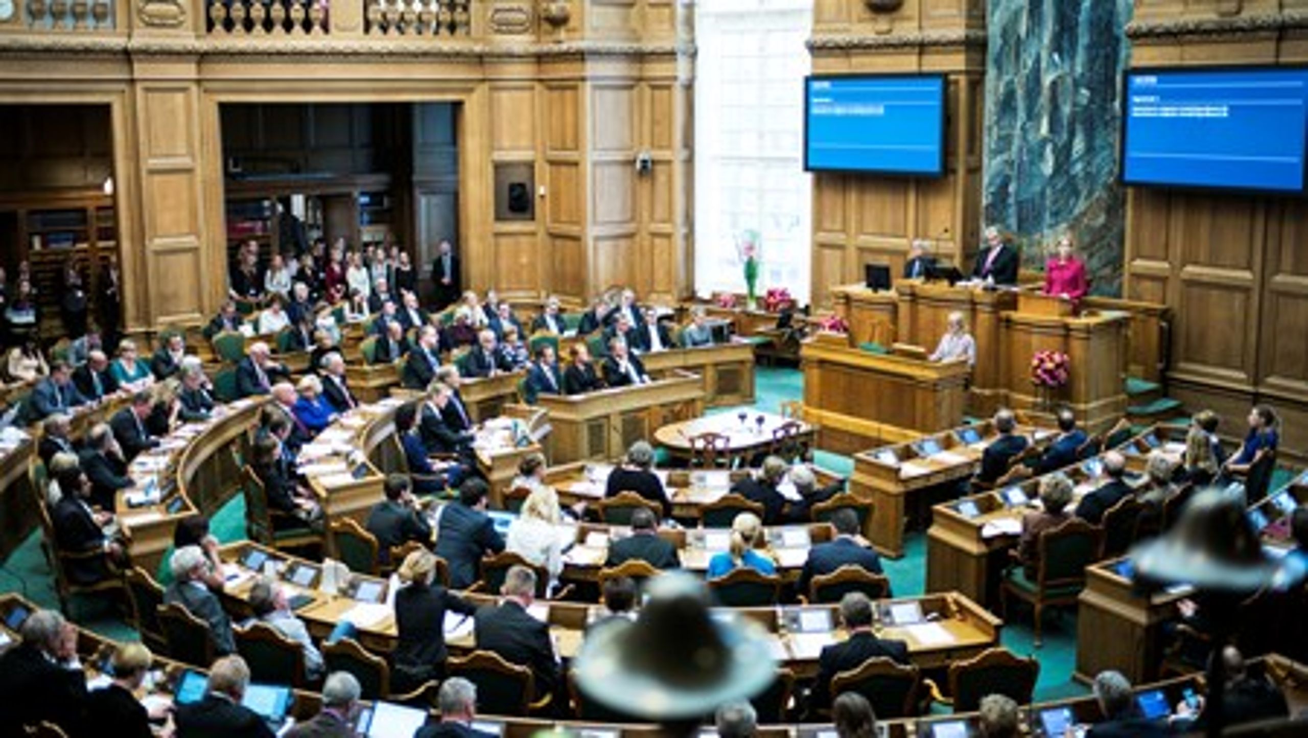 Torsdag kom regeringen i mindretal på et spørgsmål om åbenhed i&nbsp;Danmarks implementering af EU-regler.