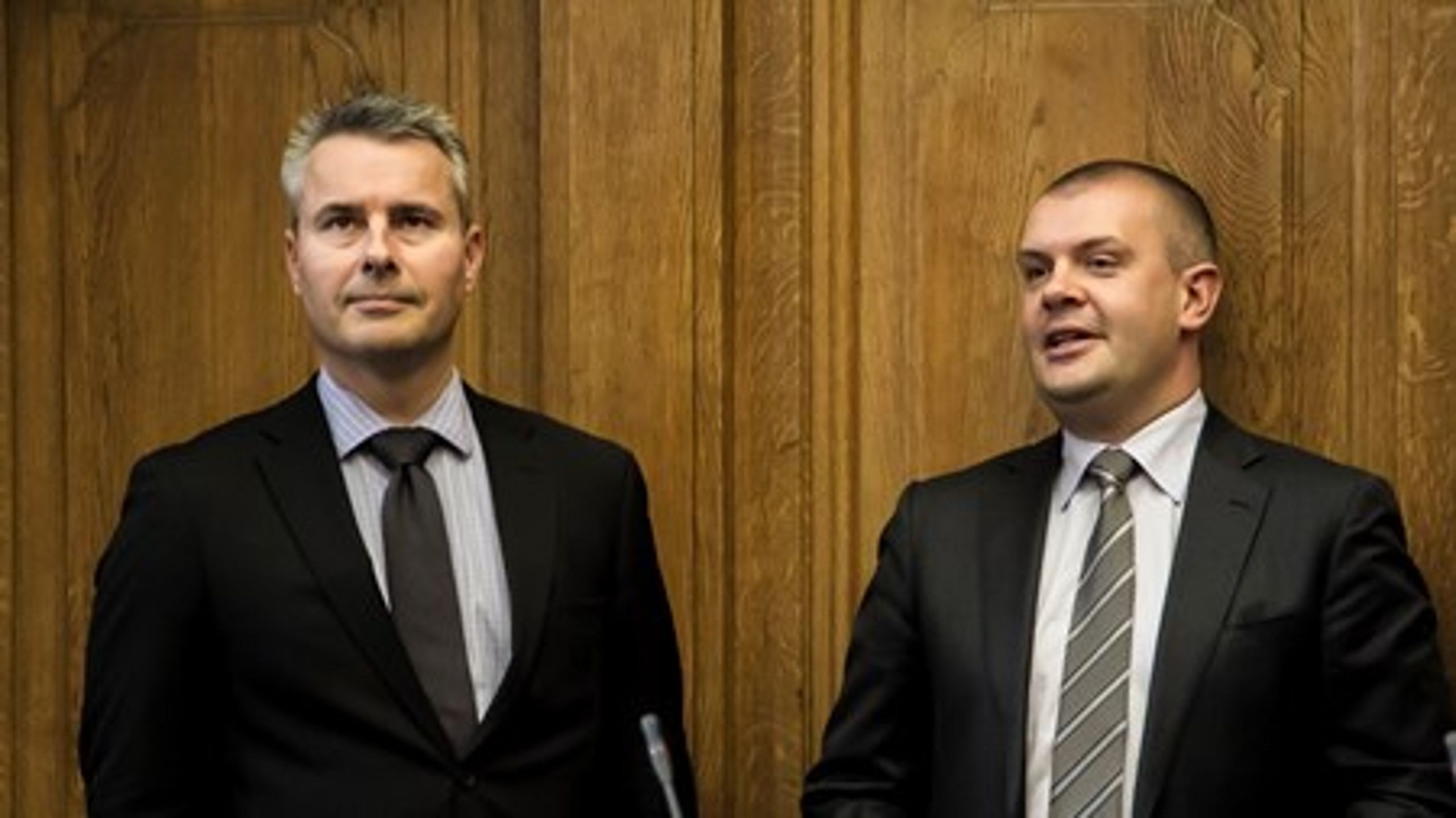 Erhvervs- og vækstminister Henrik Sass Larsen og finansminister Bjarne Corydon har sammen med deres ministerkolleger fremlagt alle regeringens vækstinitiativer.