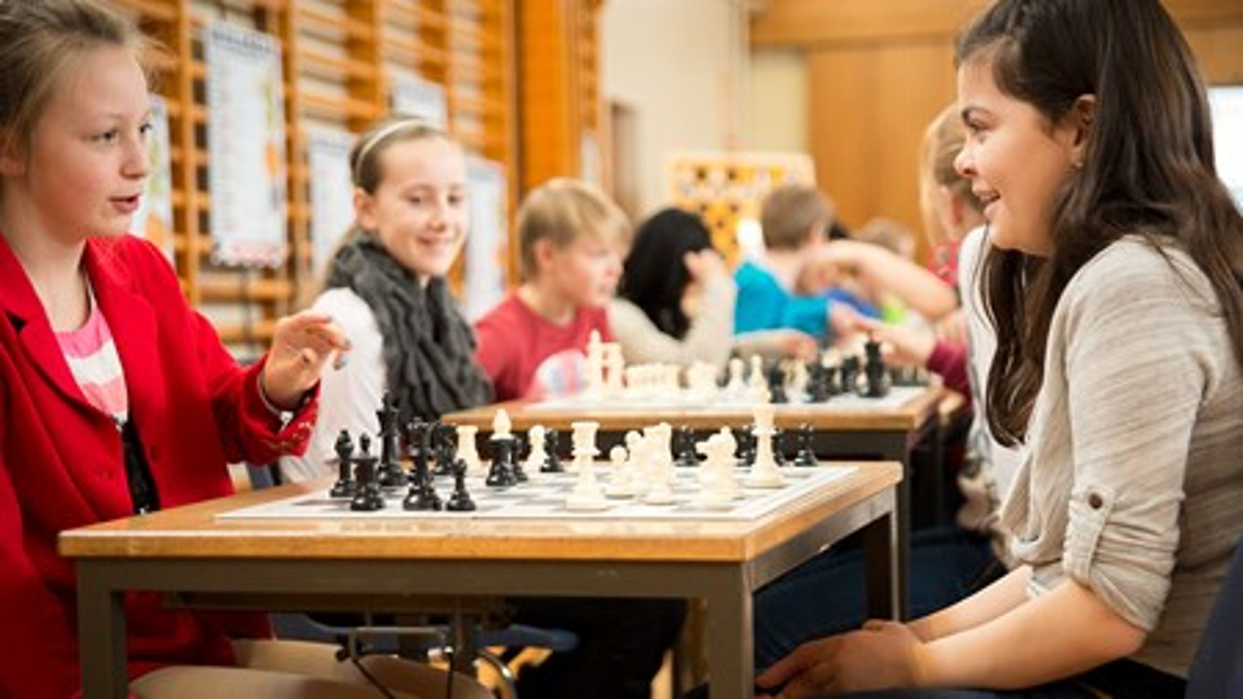 Brug af skak i undervisningen øger elevernes koncentration og gør dem bedre til at læse og regne, viser erfaringer fra Aarhus.