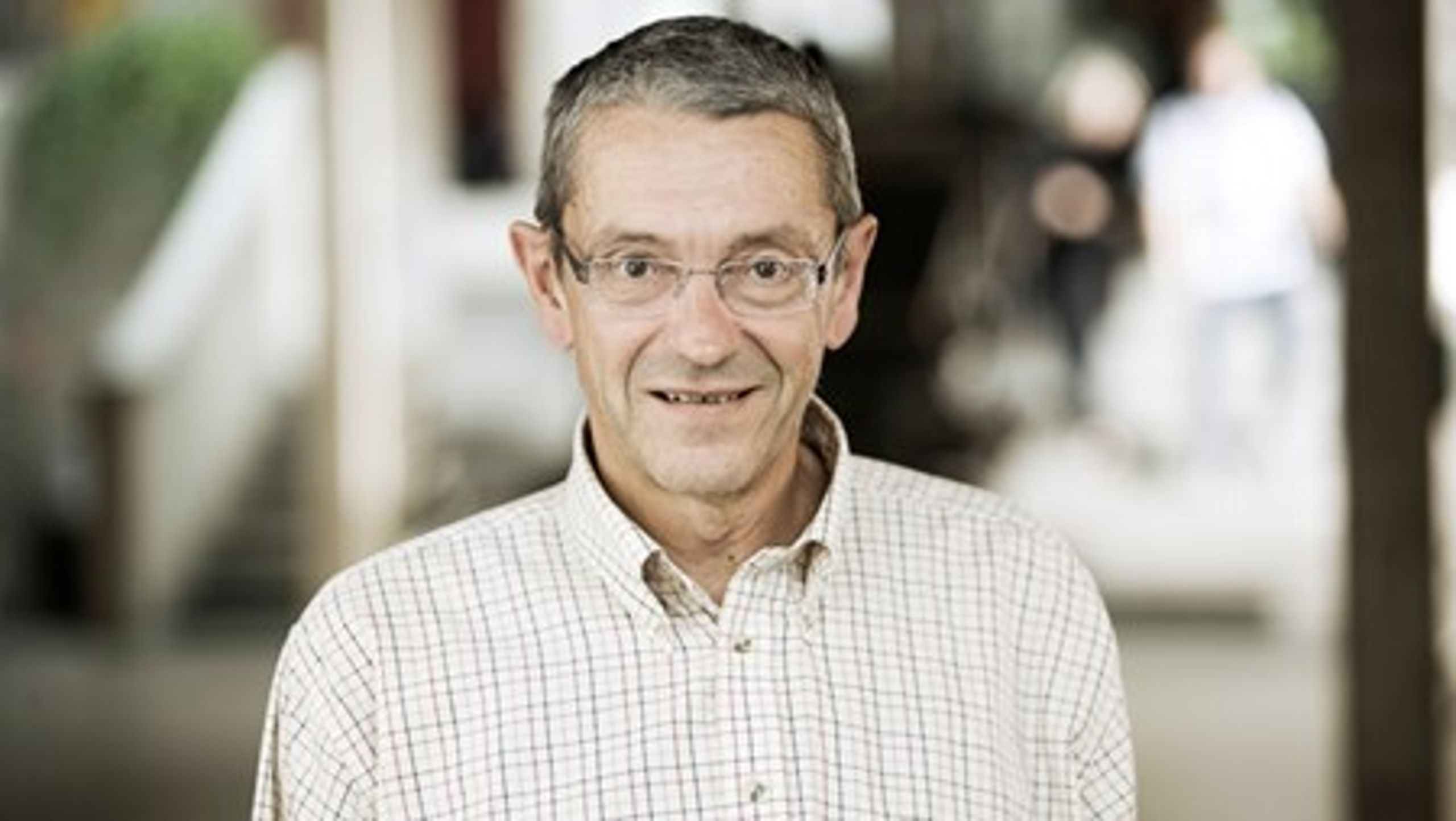 Oluf Jørgensen arbejdede frem til sidste år som forskningschef på Danmarks Medie- og Journalisthøjskole, men blev pensioneret per marts måned i år. Han er fortsat som&nbsp;offentlighedsrådgiver på skolen.
