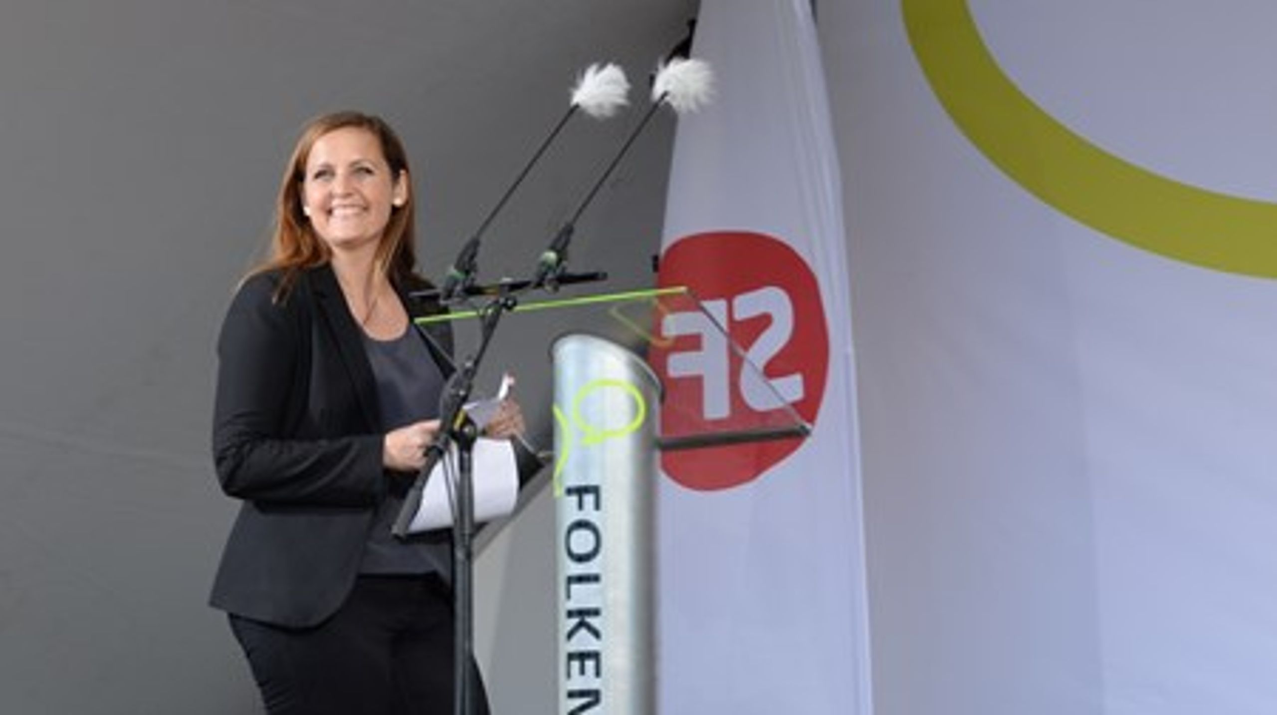 Pia Olsen Dyhr modtog dagens længste bifald efter sin tale på Folkemødet på Bornholm.