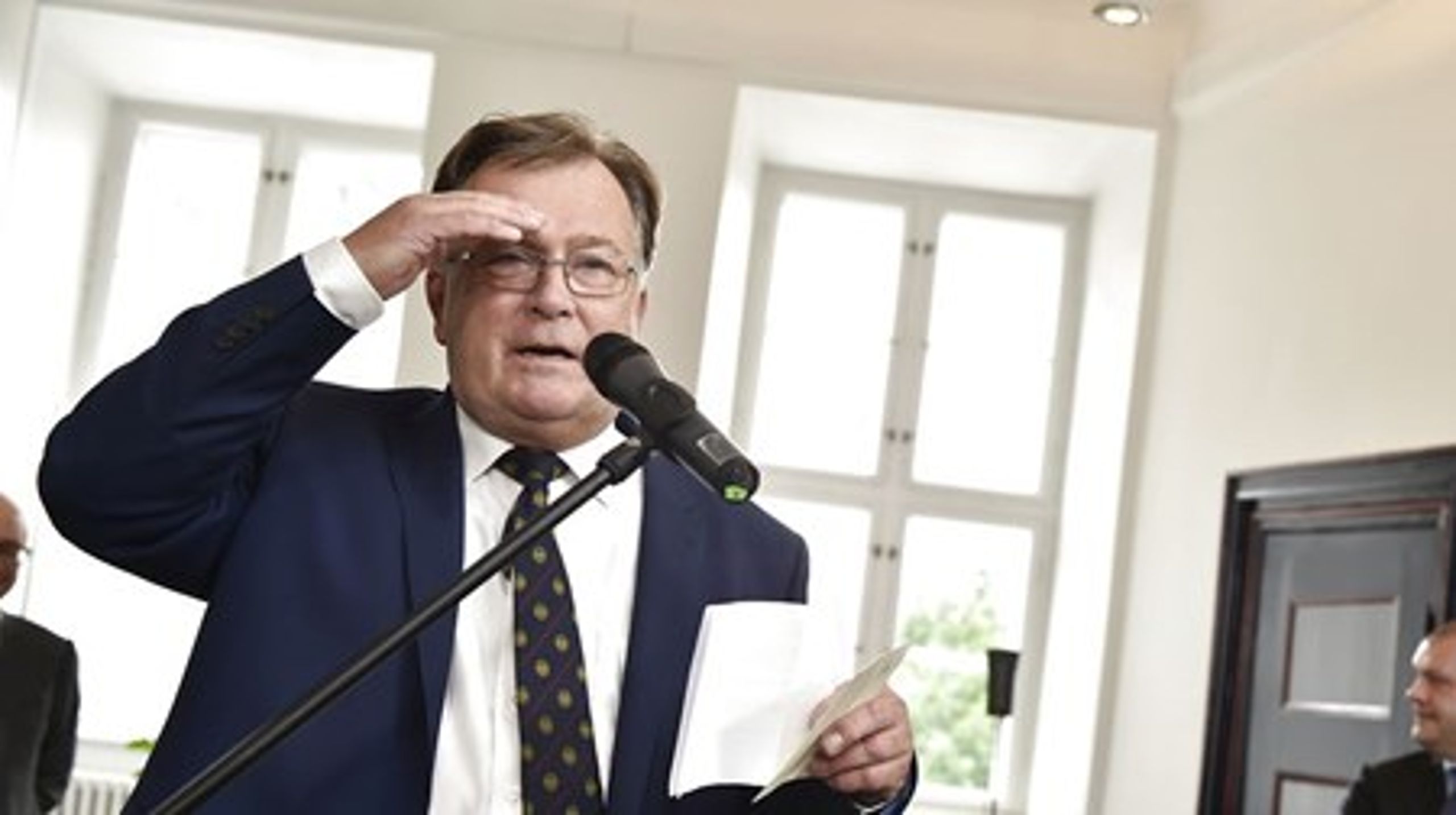 Finansminister Claus Hjort Frederiksen kan tørre sveden af panden: Regeringens kommuneaftale er reddet.