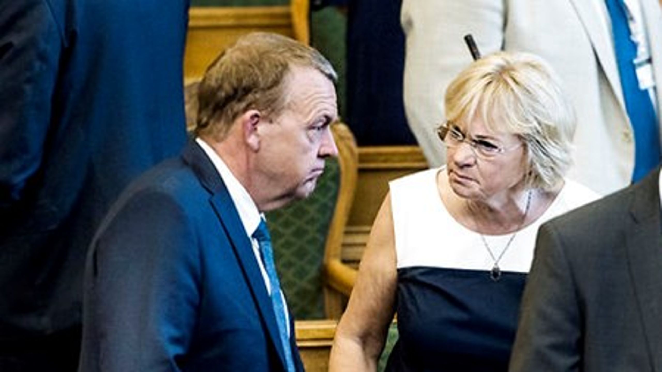 Pia Kjærsgaard (DF) skal som Folketingets formand tage stilling til en klage over statsminister Lars Løkke Rasmussen (V)
