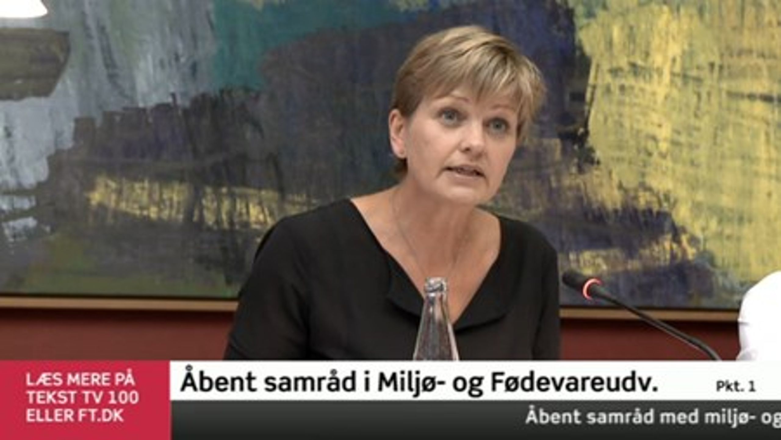 Eva Kjer Hansen (V) afventer svar fra kvælstofudvalget, før hun kan svare konkret på, hvordan hun vil kompensere for miljøet for de varslede lempelser i landbruget.&nbsp;&nbsp;