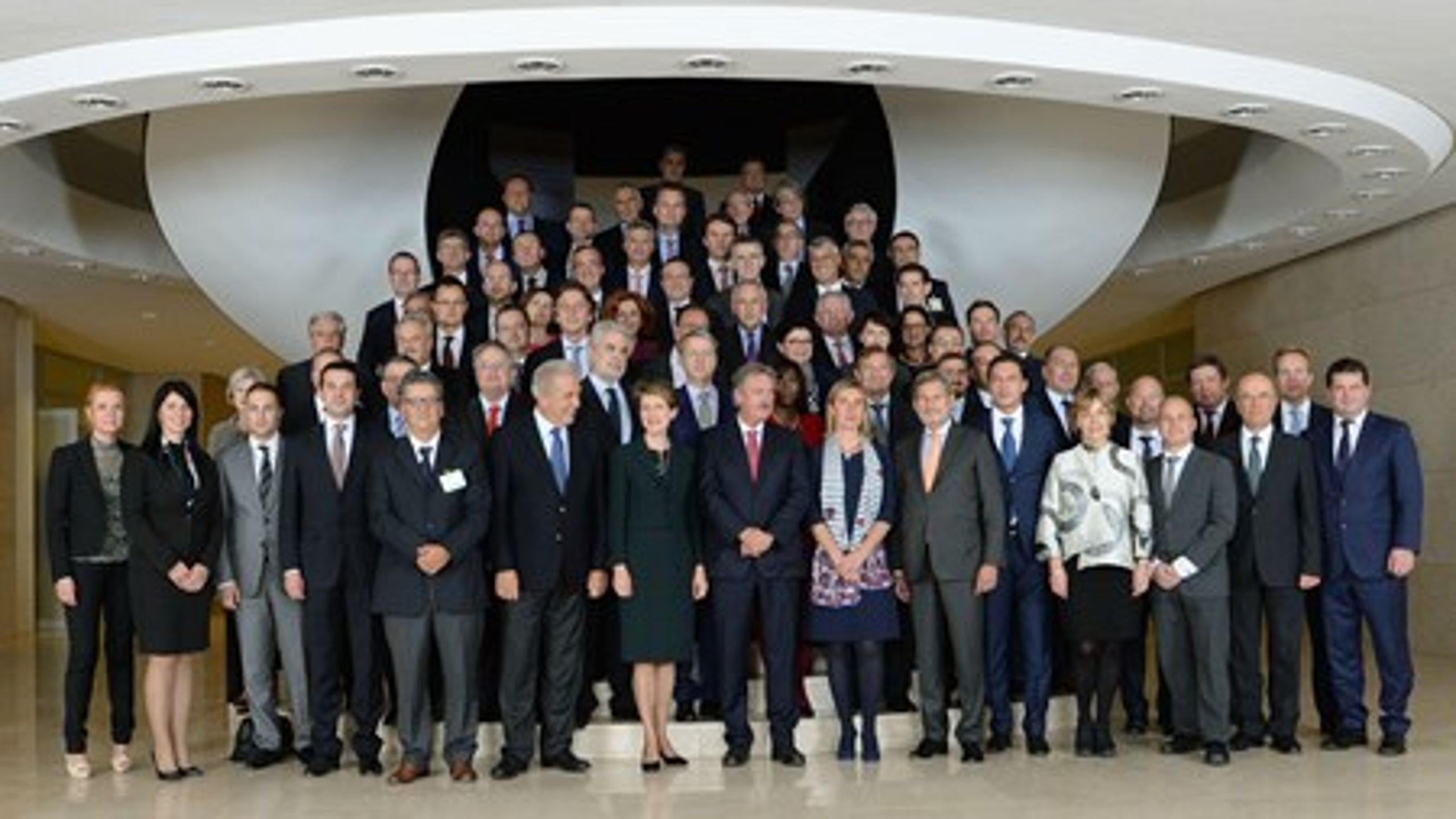 Ministre fra 40 lande mødtes i Luxembourg for at diskutere problemer langs den såkaldte balkanrute. Det er&nbsp;integrationsminister Inger Støjberg (V) helt til venstre.