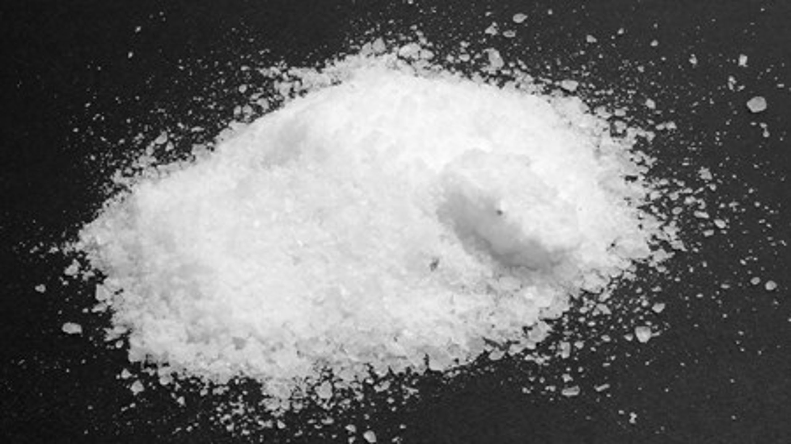 Ifølge Fødevarestyrelsen kan for meget&nbsp;salt være medvirkende årsag til helbredsproblemer såsom forhøjet blodtryk, hjertekarsygdomme, mavekræft og nyresten. Styrelsen anbefaler et indtag på 5-6 gram dagligt.&nbsp;