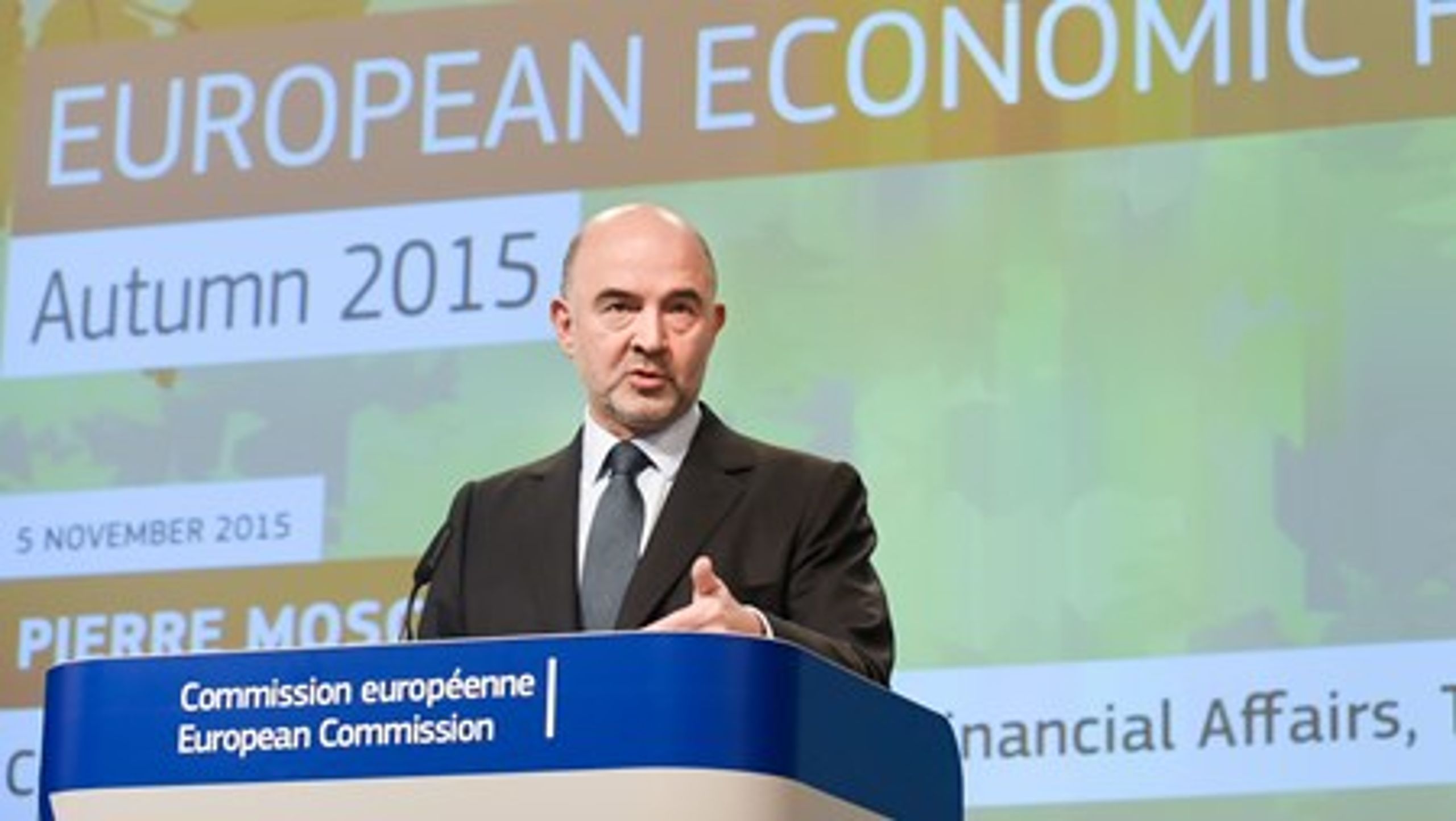 EU's økonomikommissær, Pierre Moscovici, fremlægger EU-Kommissionens prognose for den økonomiske situation i EU-landene i de kommende år.
