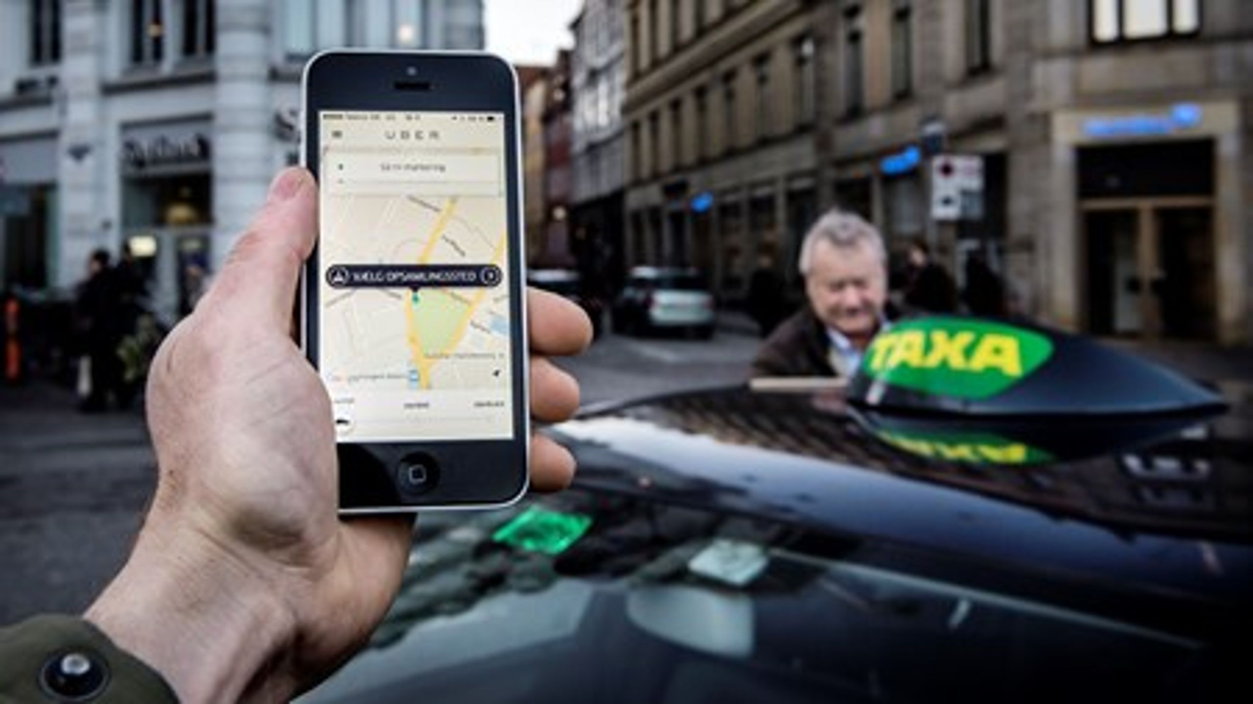 Uber bliver kritiseret for at skabe social dumping i taxibranchen.