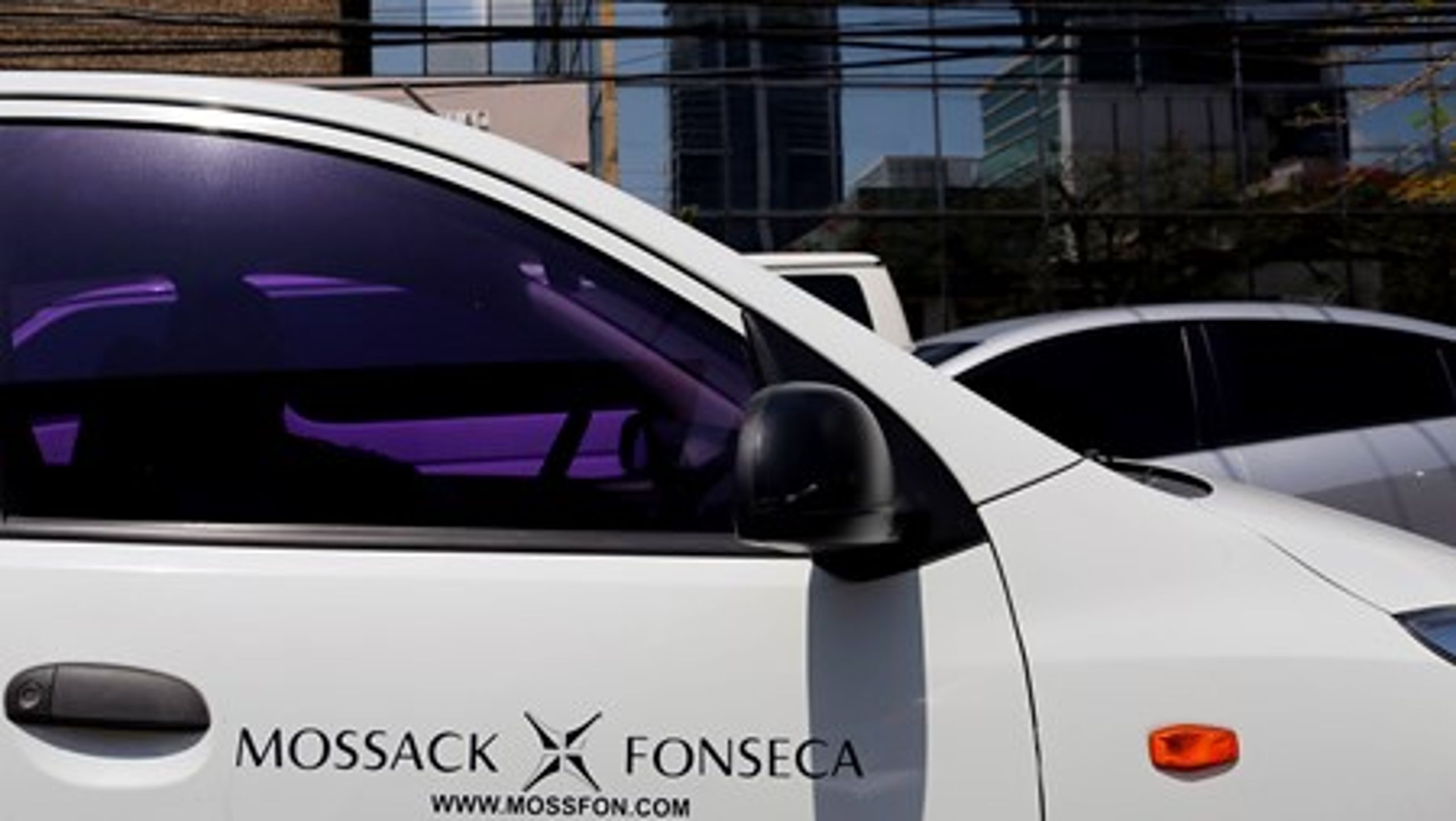11,5 millioner dokumenter fra den mellemamerikanske advokatvirksomhed Mossack Fonseca er blevet lækket og viser, at en lang række af banker og virksomheder er involveret i skattely i Panama