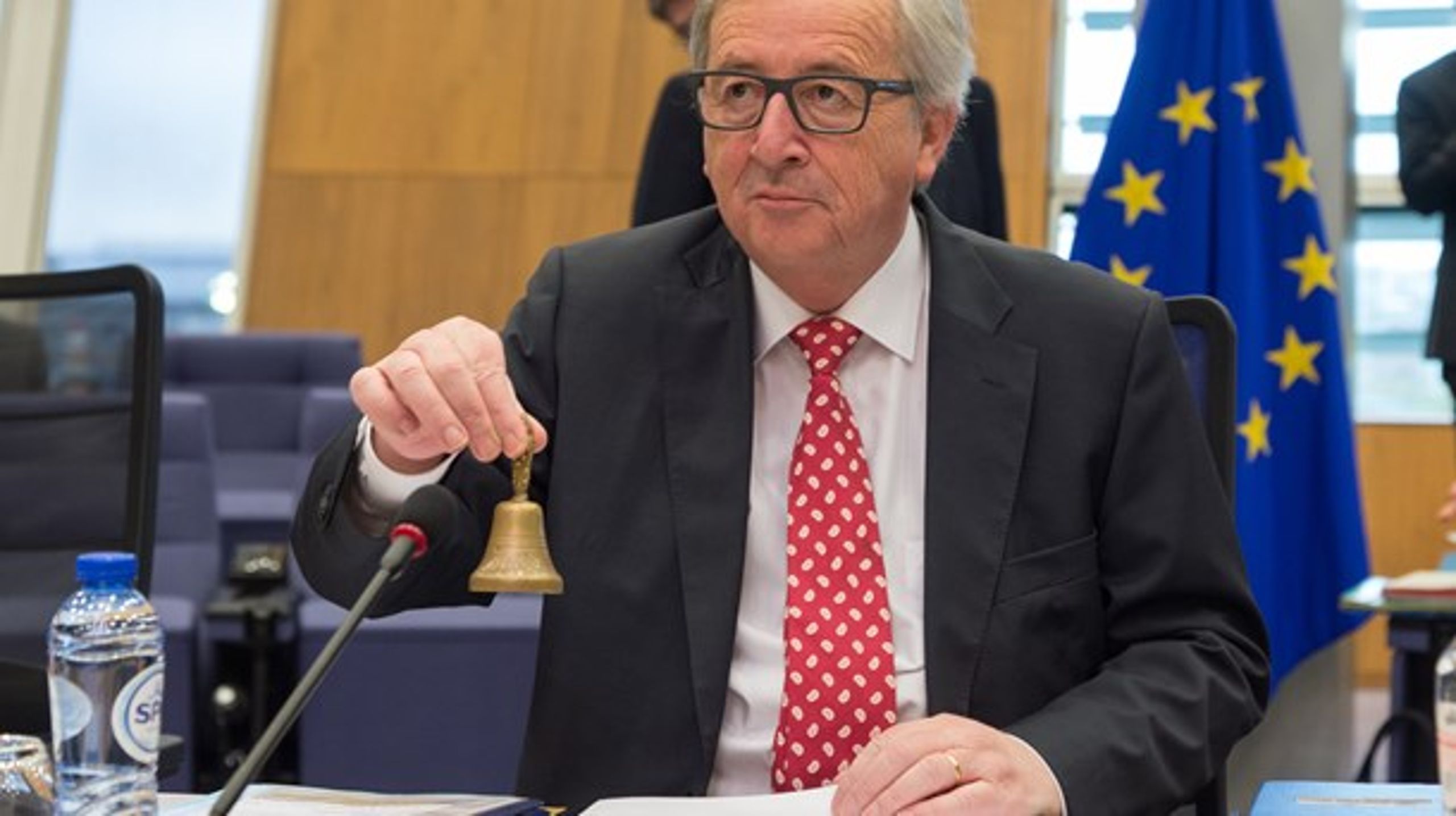Fornyelsen af udstationeringsdirektivet er en hjørnesten i Jean-Claude Junckers løfte om "lige løn for lige arbejde på samme sted". Derfor kan det gule kort blive et alvorligt benspænd for kommissionsformanden.