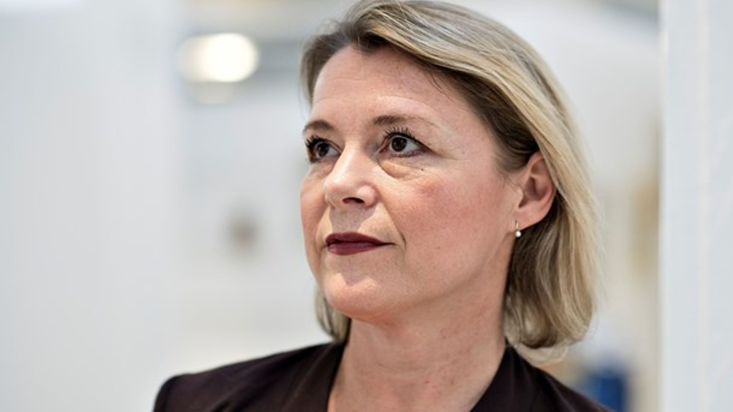 Kulturminister Bertel Haarder (v) bør prioritere samtidskunsten højere, mener Gitte Ørskou, formand for Statens Kunstfond.&nbsp;