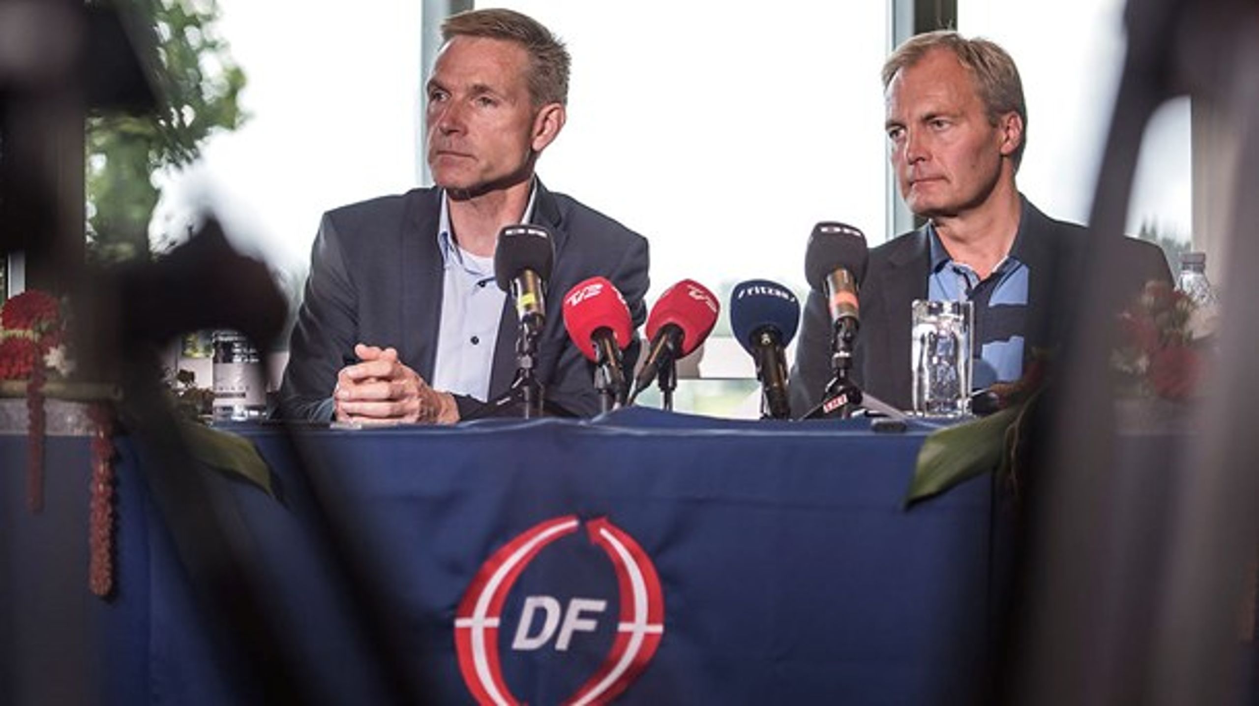 Kristian Thulesen Dahl og Peter Skaarup bebudede på partiets sommergruppemøde, at de også ved efterårets finanslovsforhandlinger vil holde fokus på ældreområdet.