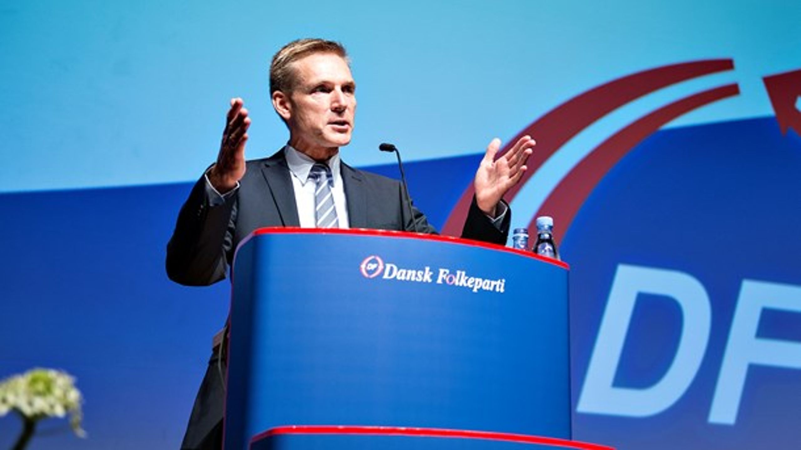 Dansk Folkepartis formand, Kristian Thulesen-Dahl, inviterede i sin årsmøde tale Socialdemokraterne til et tættere samarbejde.