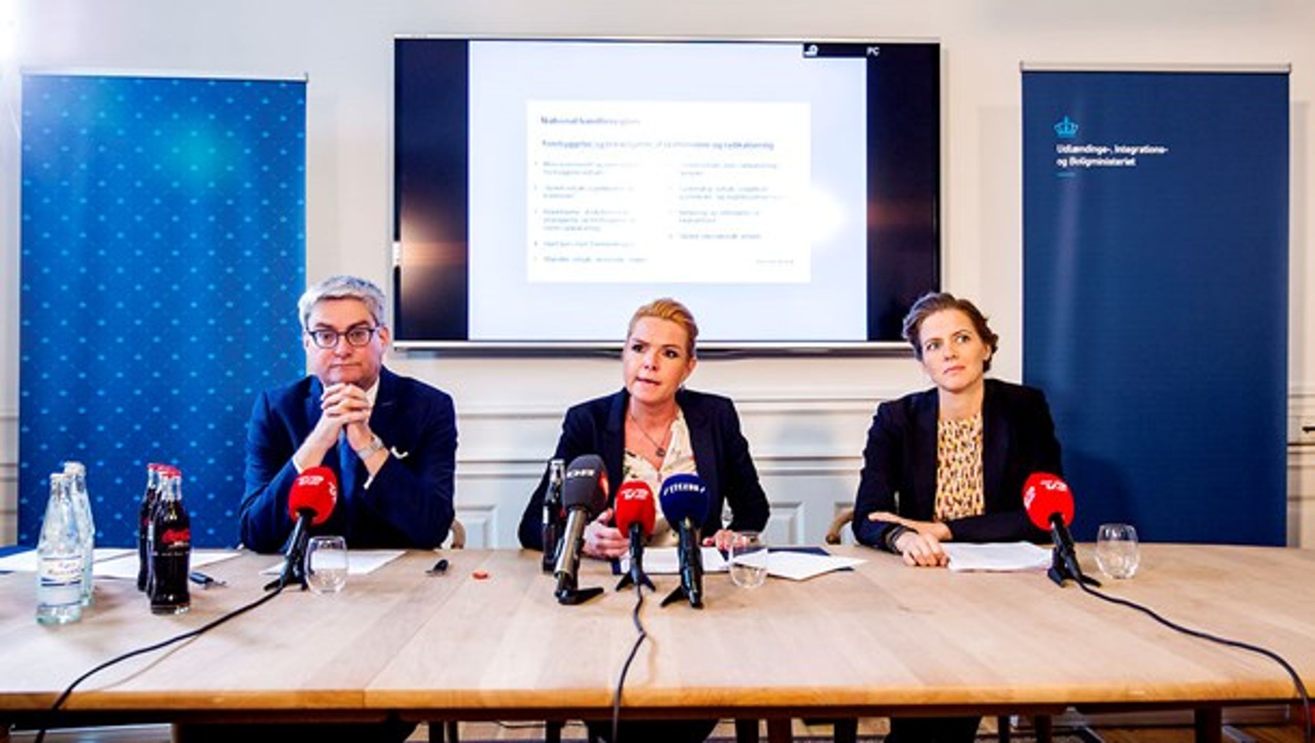Søren Pind,&nbsp;Inger Støjberg og Ellen Trane Nørby præsenterede regeringens 22 initiativer på et pressemøde.&nbsp;