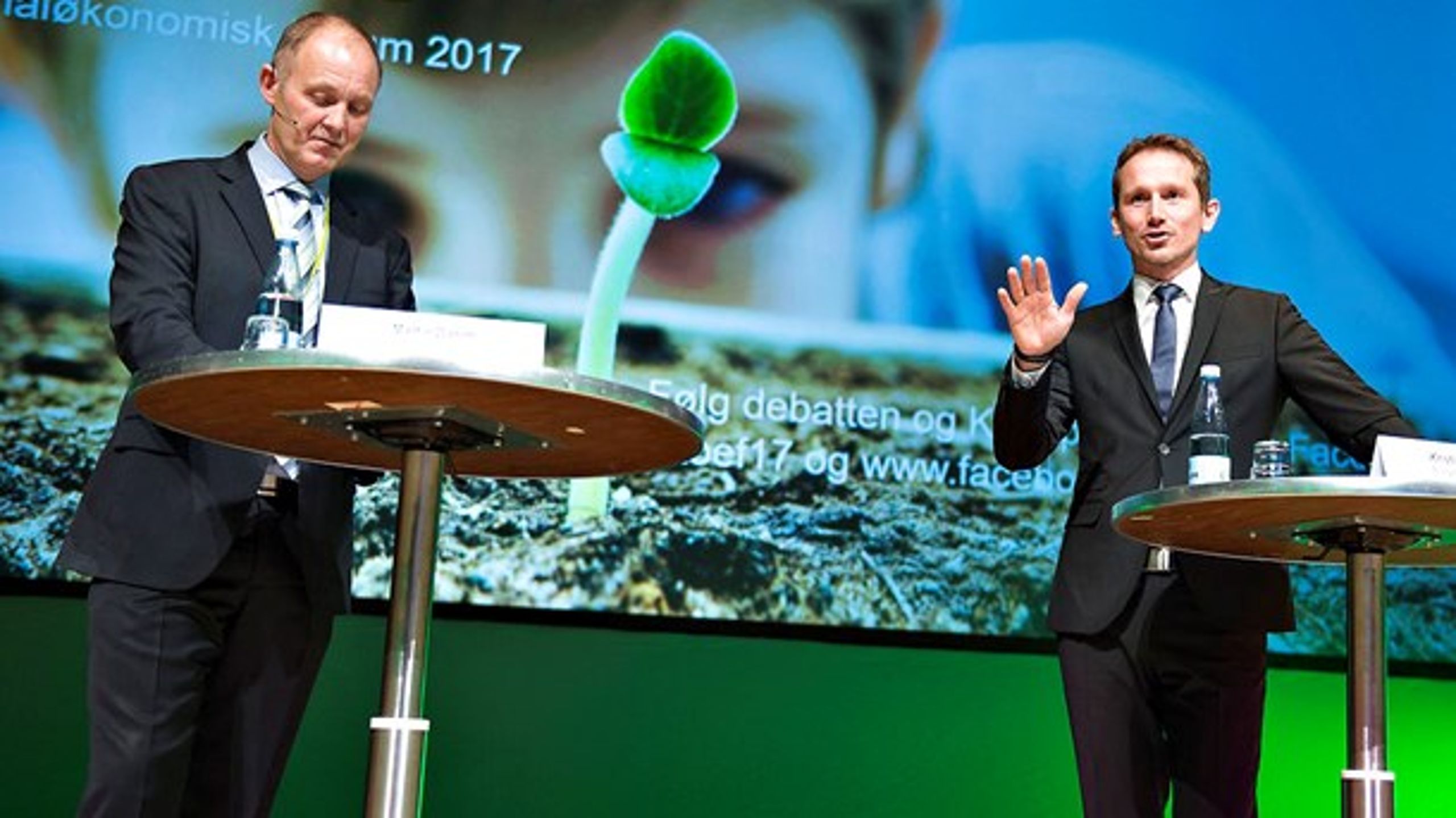 KL's formand Martin Damm (V) og finansminister Kristian Jensen (V) fortsætter traditionen med at tage forskud på årets økonomiforhandlinger ved KL's Kommunaløkonomisk Forum i Aalborg.