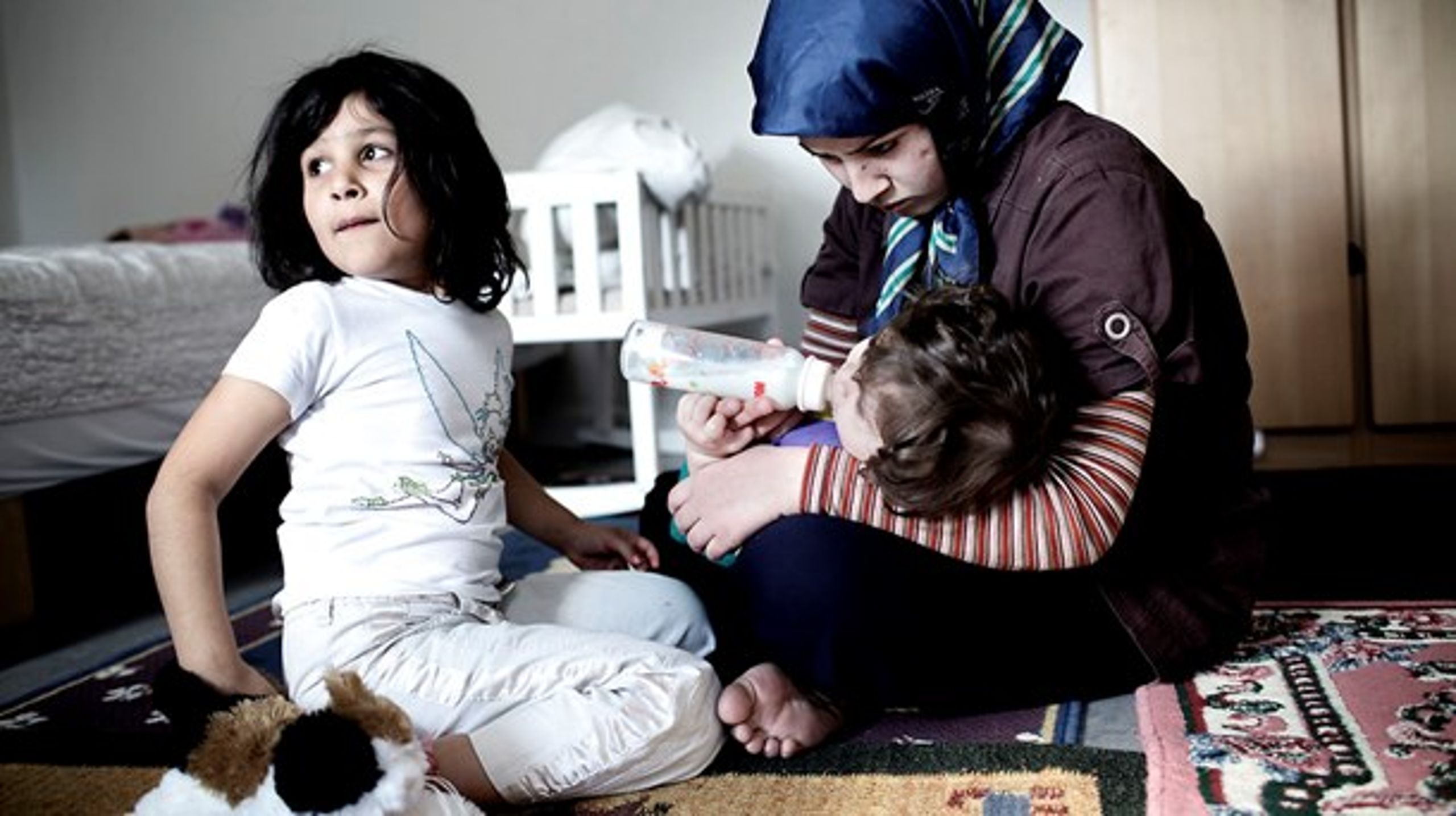 Det nye lovforslag betyder blandt andet, at der stilles krav om, at forældre, som modtager tilskud til pasning af egne børn, kan dokumentere, at de taler dansk på tilstrækkeligt niveau.