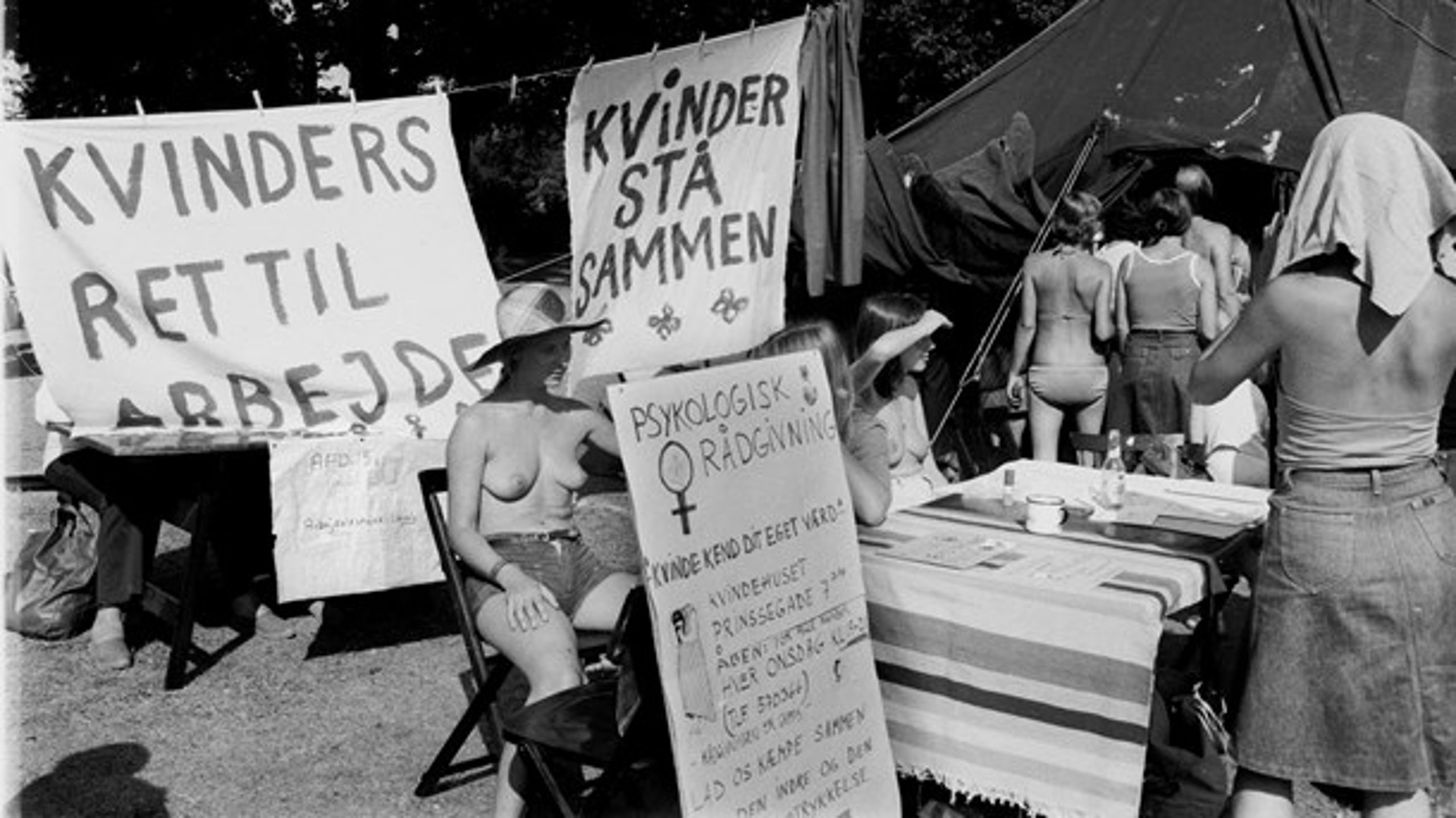Dengang kvindekampen var mindre&nbsp;kugleskør. Kvindefestival i Fælledparken, 1976.&nbsp;