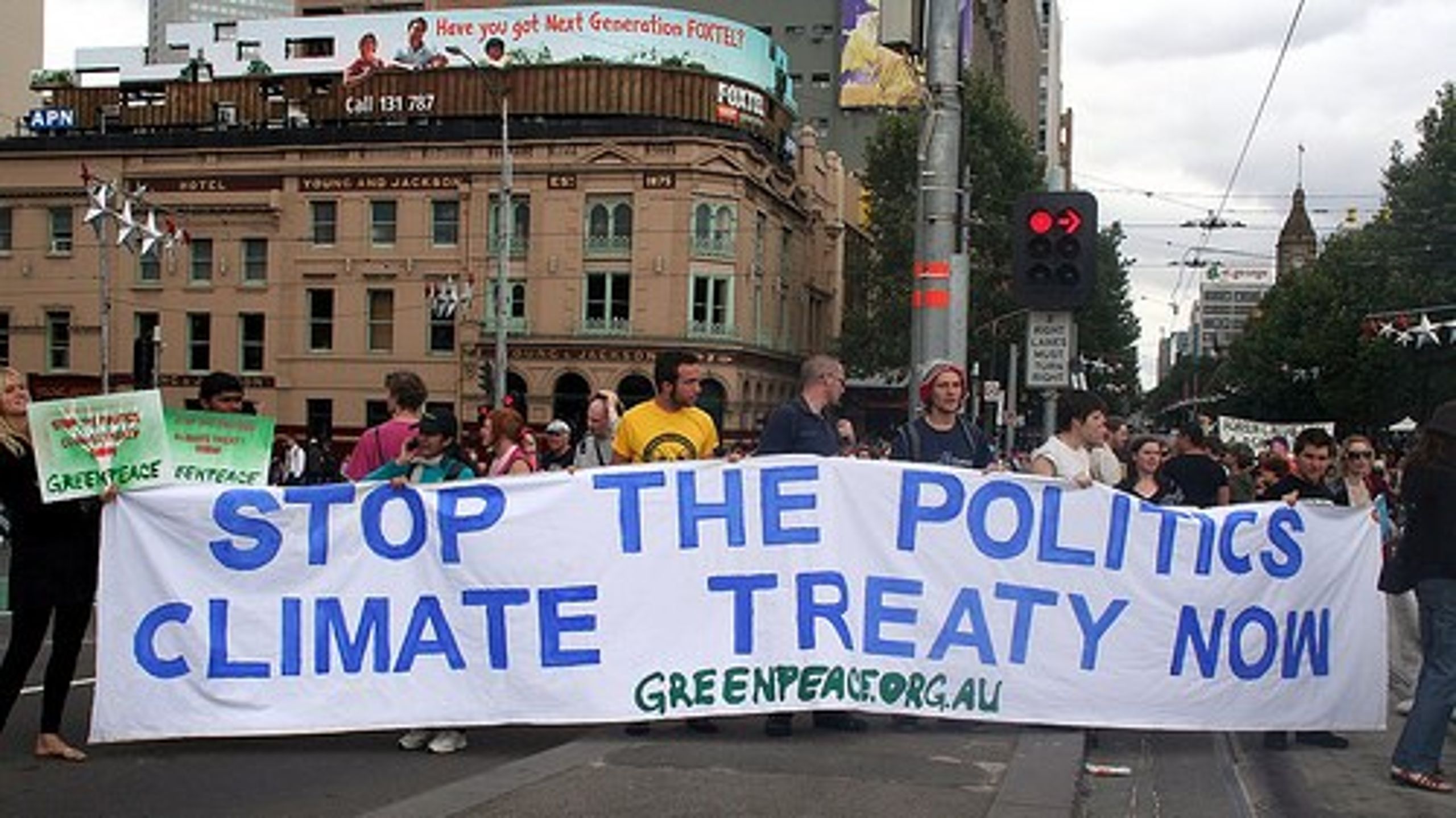 Den danske regering må op på barrikaderne for at sikre grøn omstilling i EU, mener Jens Mattias Clausen fra Greenpeace. <br>