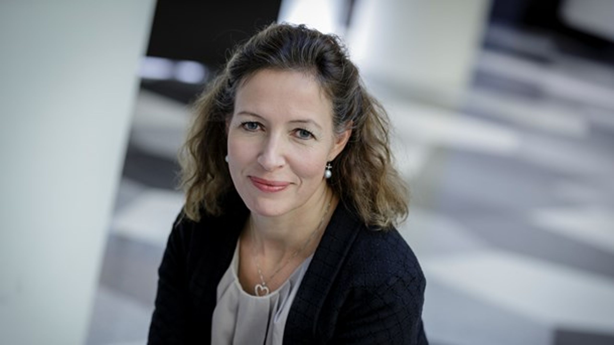 De unge skal ud af klasselokalerne, mener Charlotte Rønhof, underdirektør i Dansk Industri.<br>