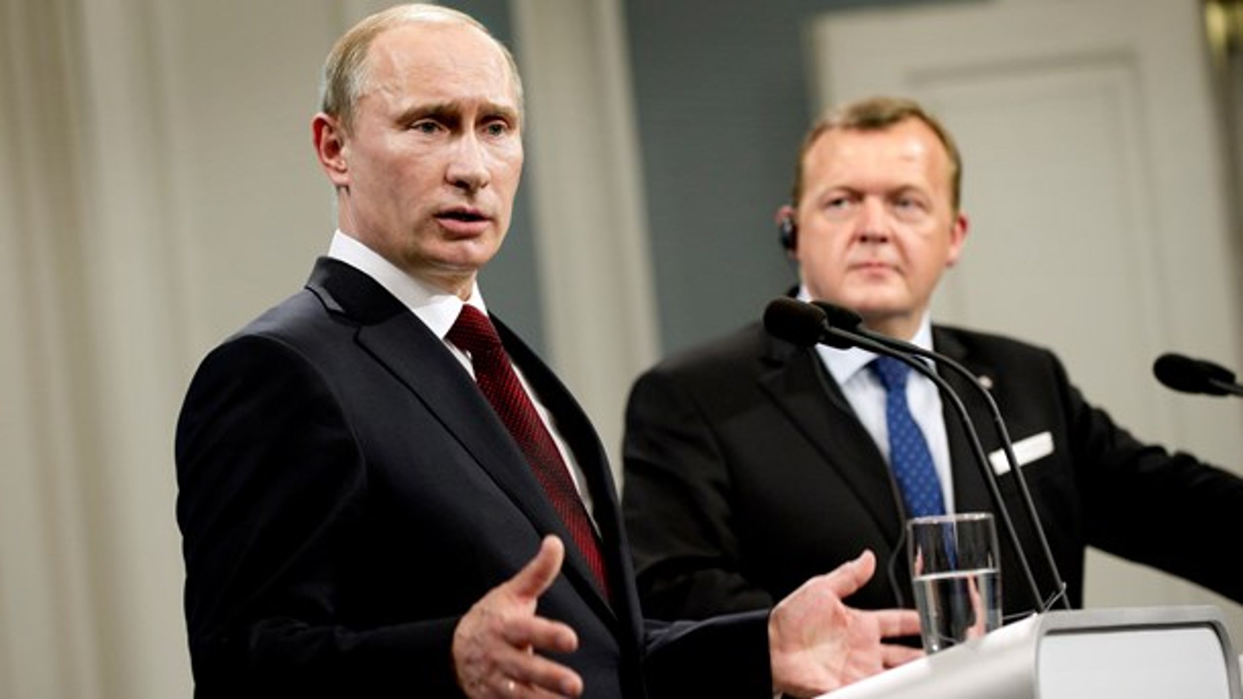 I 2011 besøgte den daværende russiske premierminister Vladimir Putin statsminister Lars Løkke Rasmussen (V). Siden er forholdet til Rusland blevet mere anspændt.