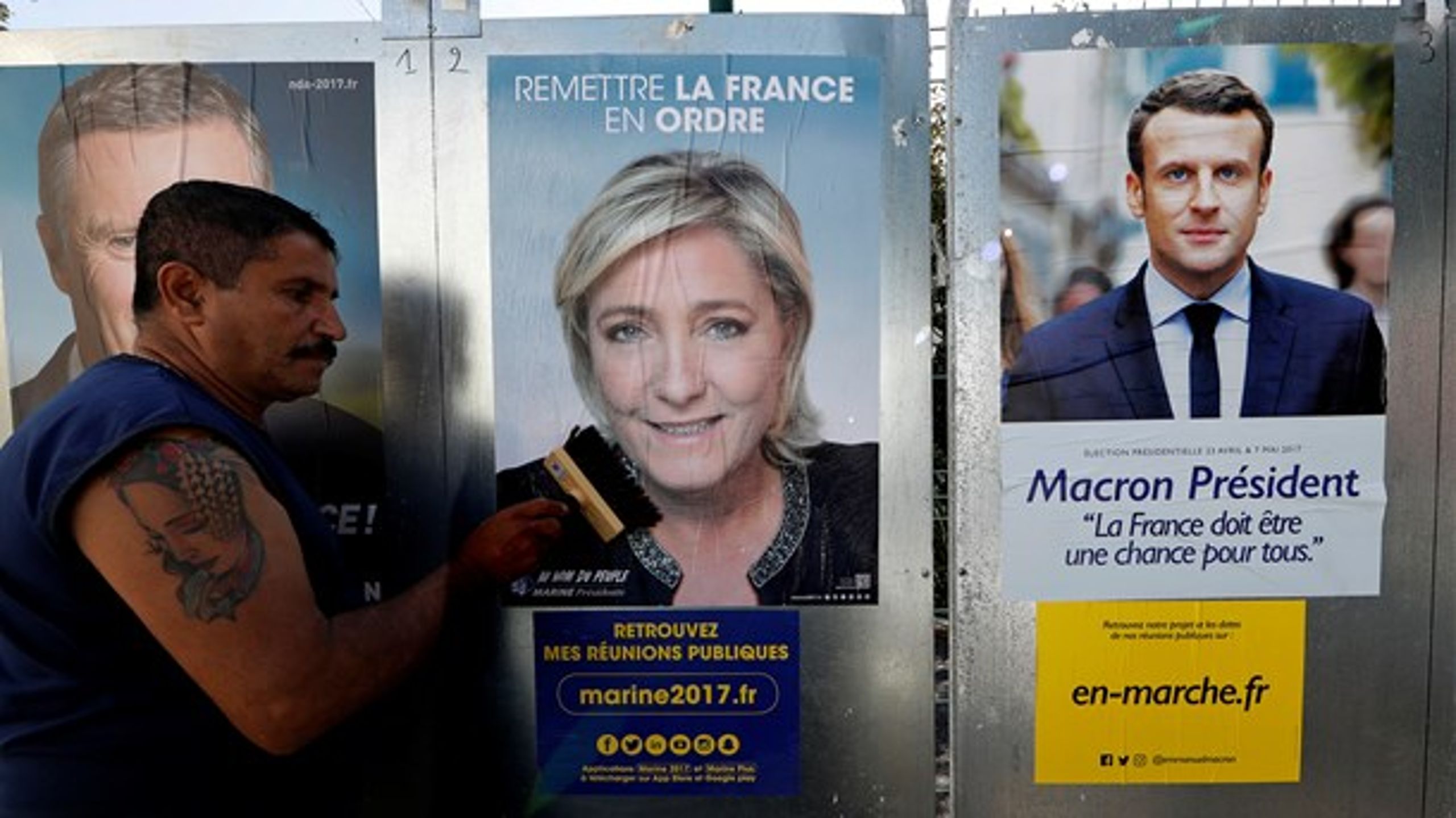 Franskmændene skal til stemmeurnerne den 23. april. Marine Le Pen og Emmanuel&nbsp;Macron har længe været favoritter, men meningsmålingerne viser, at de mister opbakning. Det tyder altså på en valggyser, der vil gå i&nbsp;anden valgrunde den 7. maj, skriver valgforsker Kenneth Thue i sin klumme