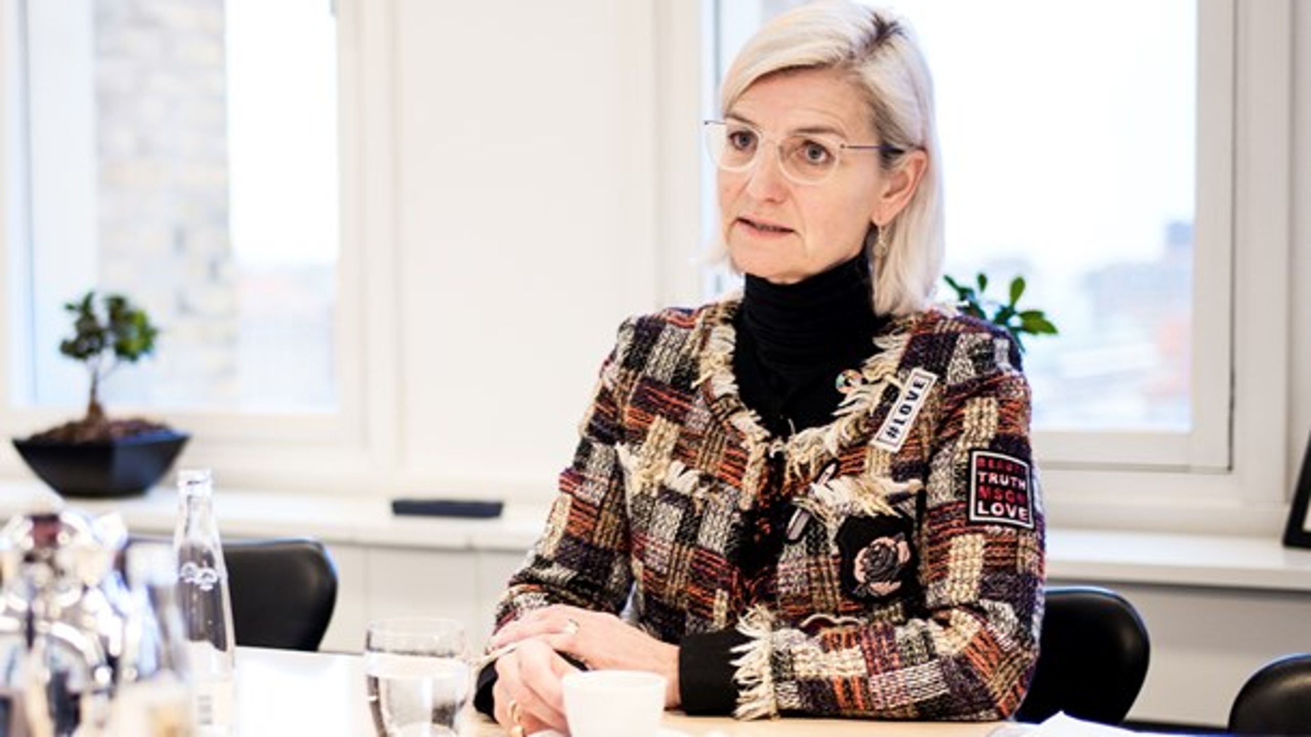 Udviklingsminister Ulla Tørnæs (V) har færre og færre midler at gøre godt med i udviklingslandene.&nbsp;