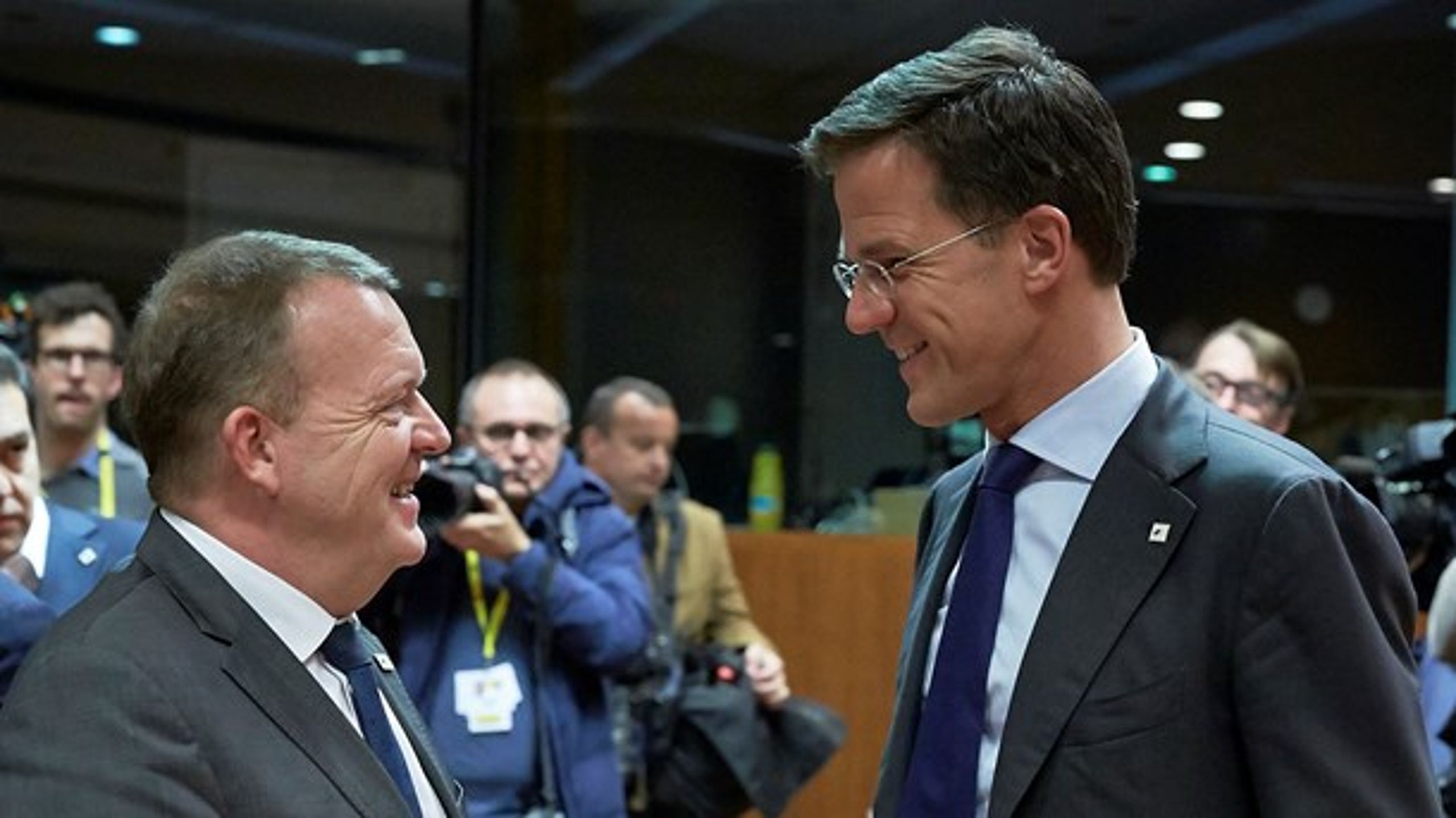 Den hollandske ministerpræsident Mark Rutte har inviteret statsminister Lars Løkke Rasmussen på frokost fredag sammen med den irske regeringschef, Enda Kenny i Haag.