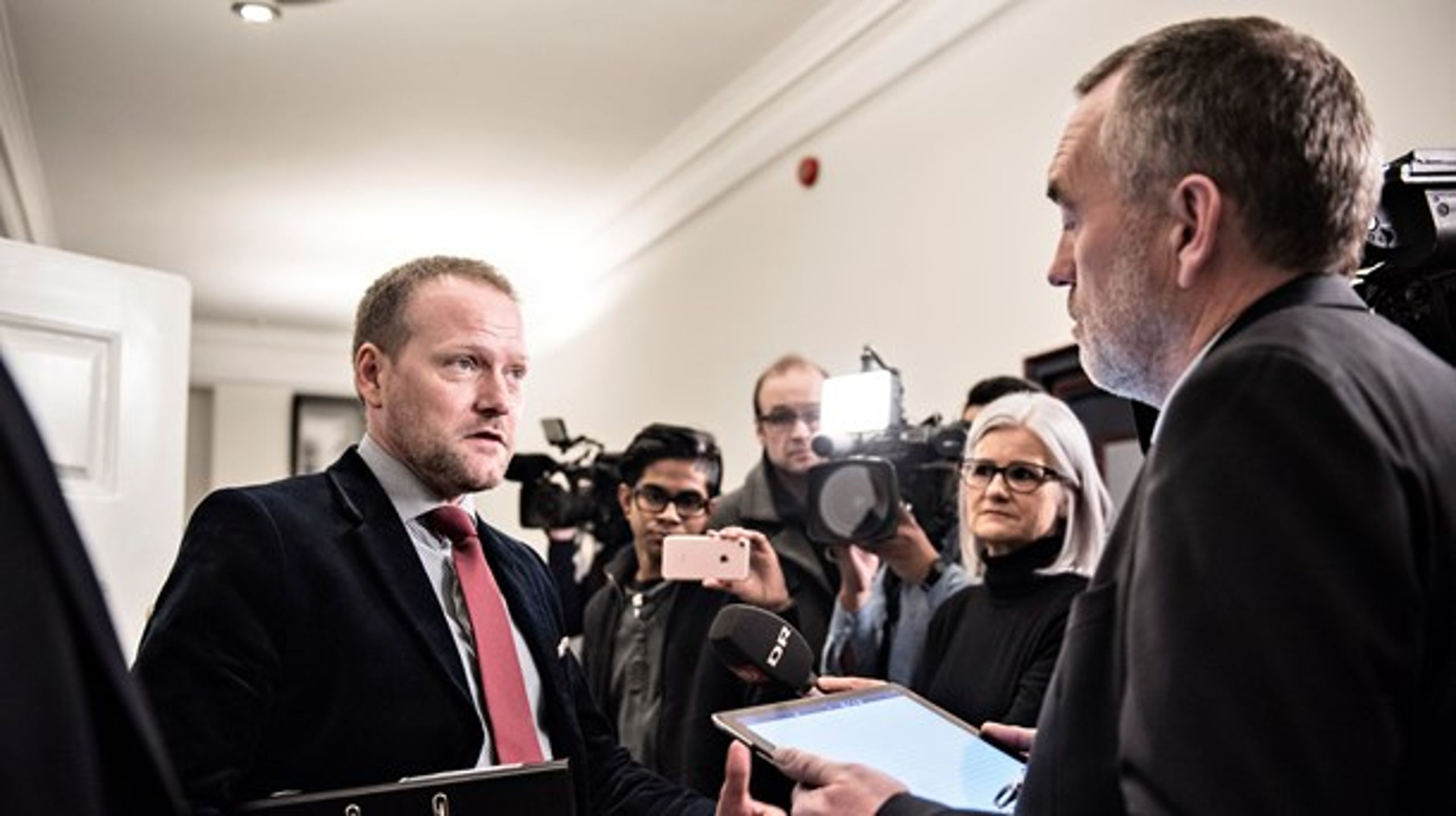 Finansordfører fra Dansk Folkeparti René Christensen mener, at den nye aftale om boligskat sikrer, at Skat ikke får overdraget ansvar for opkrævningen af grundskyld, før man er klar. <br>