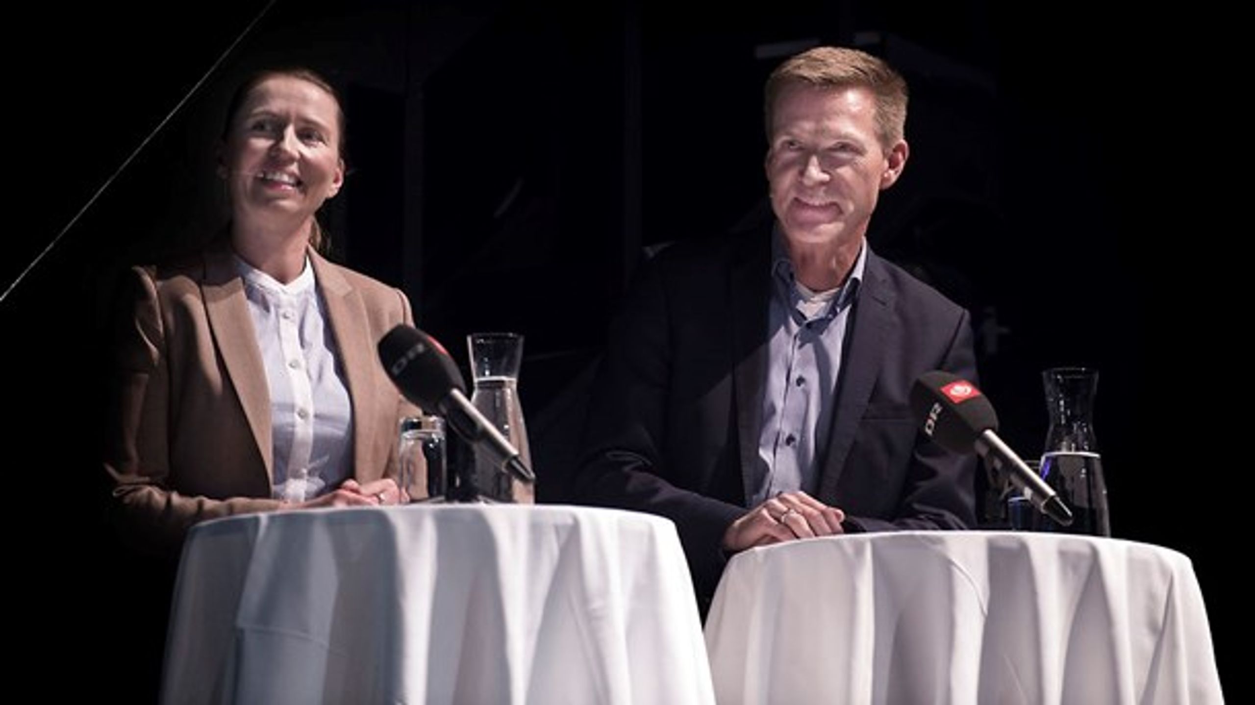 De to partiformand kunne ikke skjule begejstringen over, at regeringen har droppet forslaget om at hæve pensionsalderen for alle danskere.