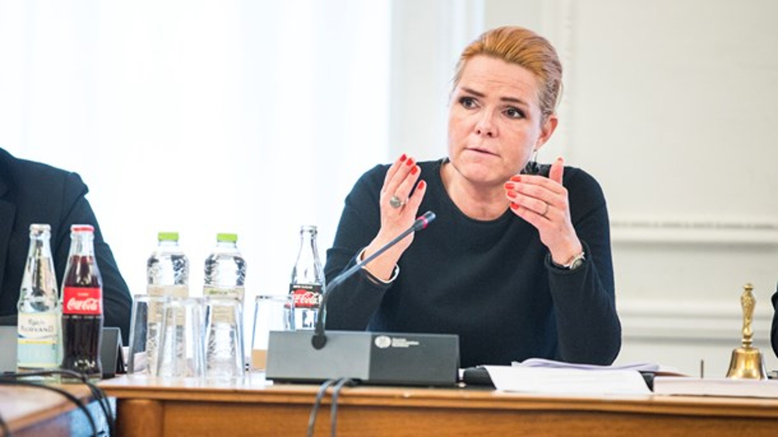 Udlændinge- og Integrationsminister Inger Støjberg (V)&nbsp;var 1. juni i timelangt samråd om sagen om tvangsadskillelse af asylsøgere, hvor den ene person er under 18 år.