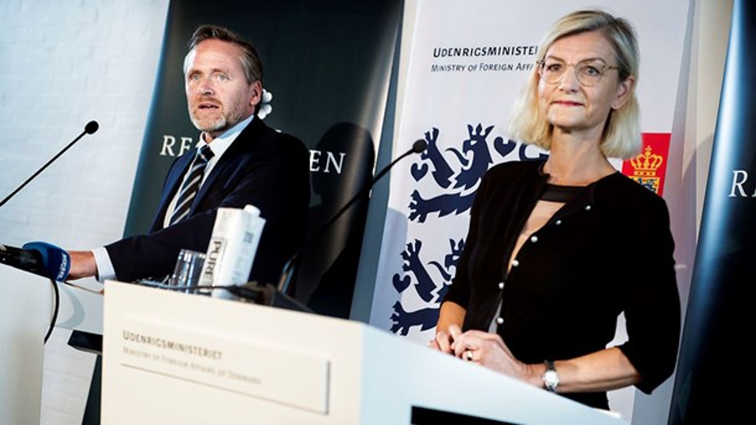 Udenrigsminister Anders Samuelsen (LA) og udviklingsminister Ulla Tørnæs (V) præsenterer den nye strategi ved pressemøde.<div>(Liselotte Sabroe/Scanpix)</div>