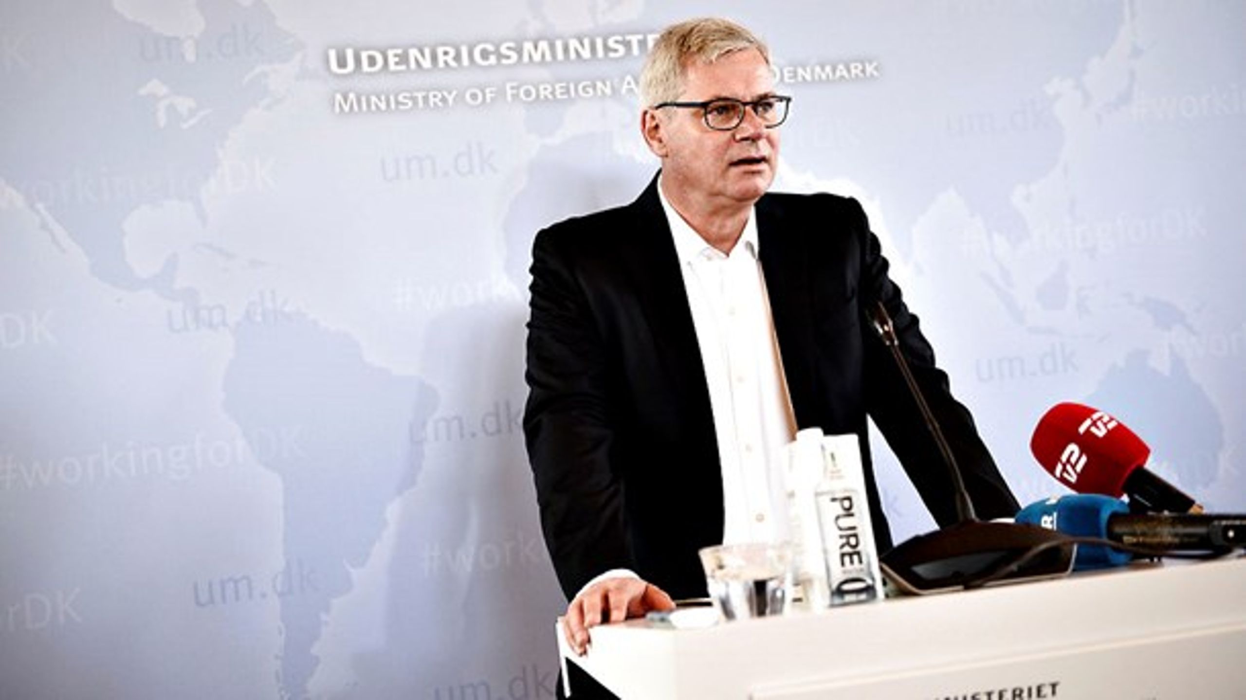 Peter Taksøe-Jensen fremlagde sidste år en udredning om&nbsp;Danmarks udenrigs- og sikkerhedspolitik til regeringen, hvor han også advarede mod diplomaternes dårligere lønforhold.
